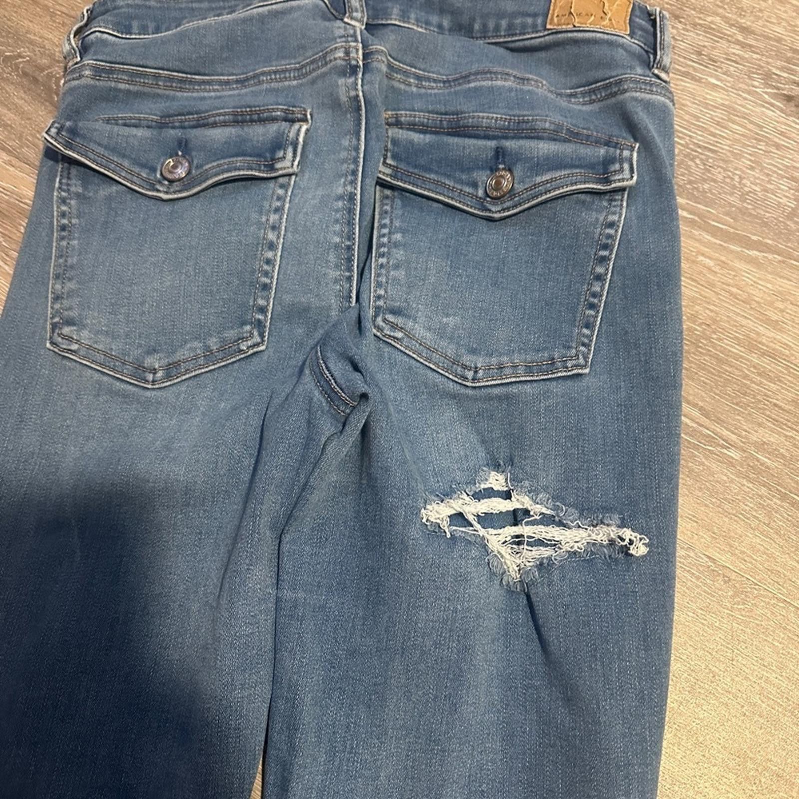 American Eagle Outfitters American Eagle sz 6 Hi-Rise Jean Women's Blue Distressed Size 28" / US 6 / IT 42 - 5 Thumbnail