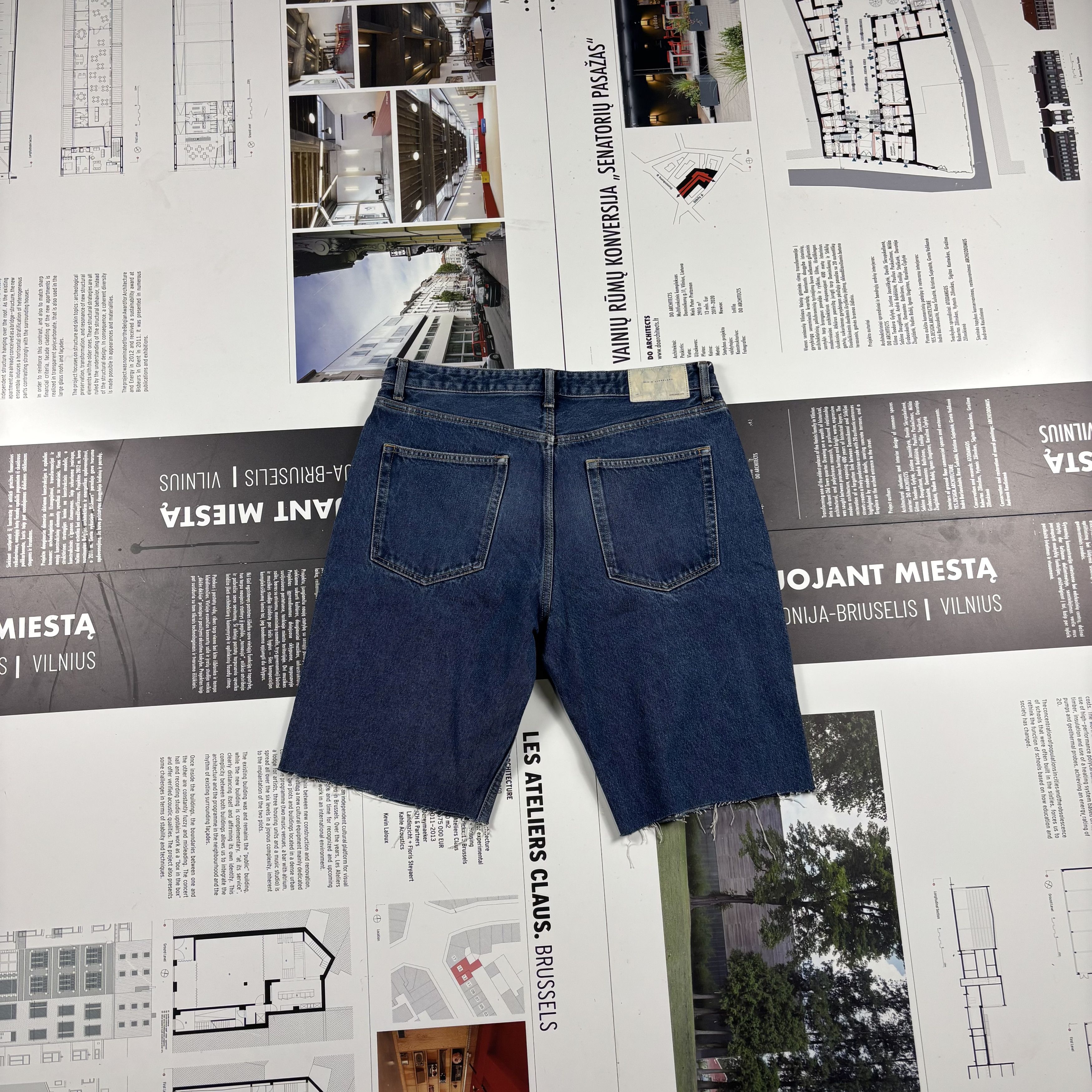 Other Denim Standards Shorts Size US 40 / EU 56 - 2 Thumbnail