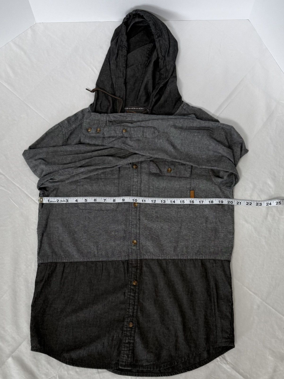 Dravus Dravus men’s long sleeve button-up hooded shirt in two-tone Size US S / EU 44-46 / 1 - 6 Thumbnail