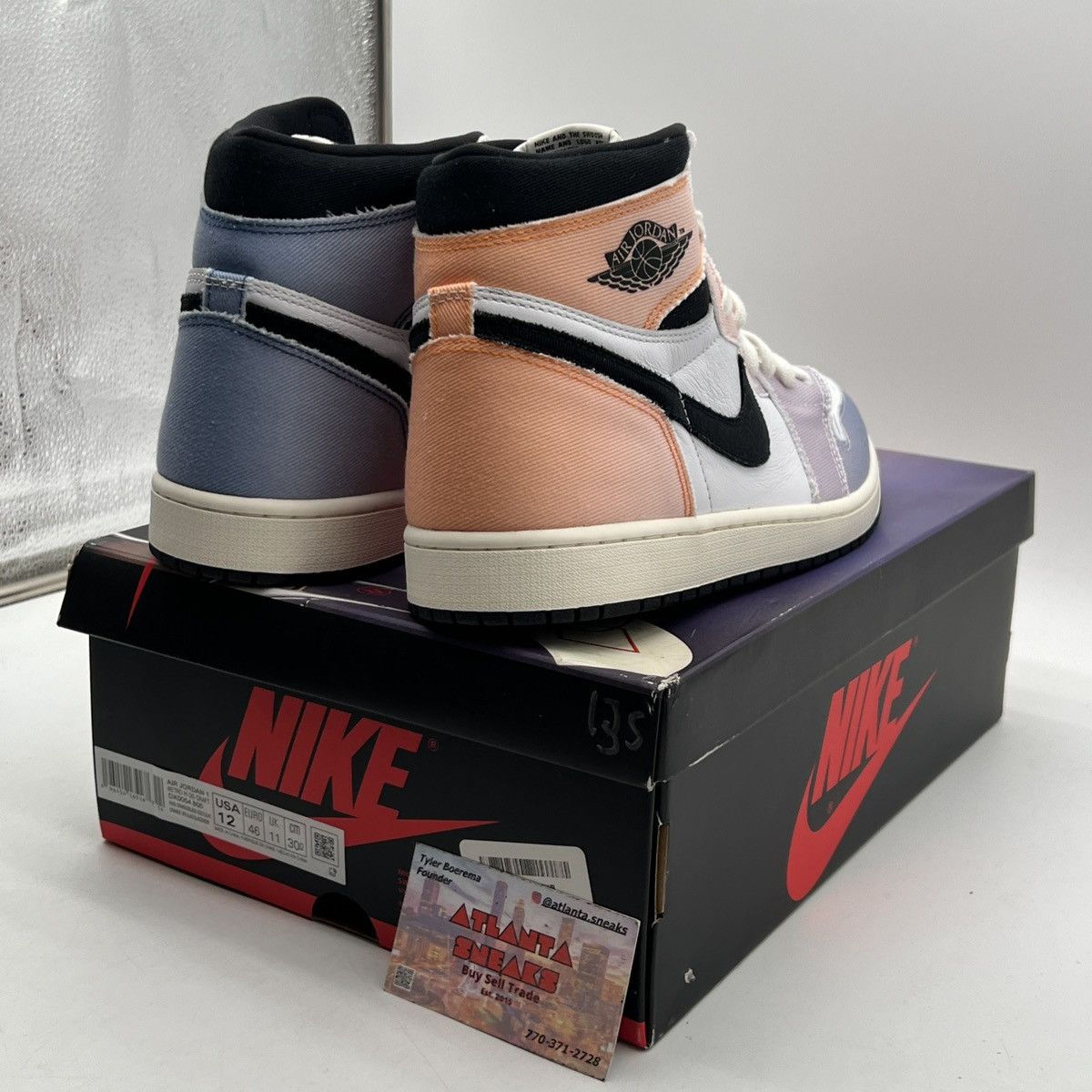 Jordan Brand Air Jordan 1 high skyline Size US 12 / EU 45 - 5 Thumbnail