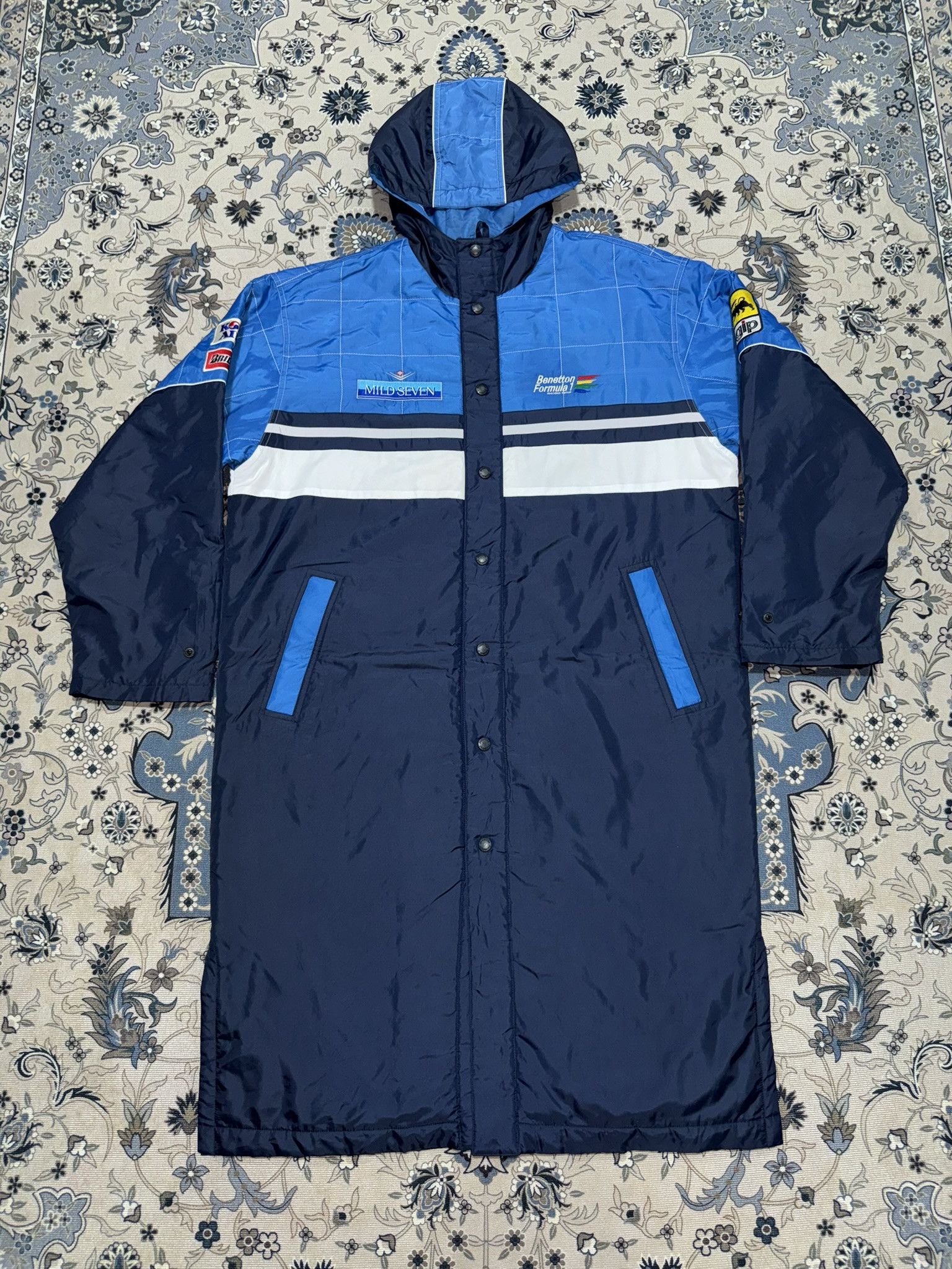 Formula 1 × Sports Specialties × Vintage Vintage 90's Benetton Formula 1 Crew Winter Long Jacket Size US L / EU 52-54 / 3 - 1 Thumbnail
