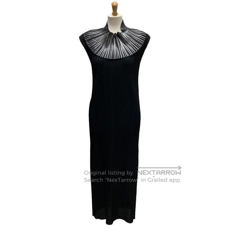 Issey Miyake Issey Miyake Main Line One-Line Collar Pleated Dress Size M / US 6-8 / IT 42-44 - 1 Thumbnail