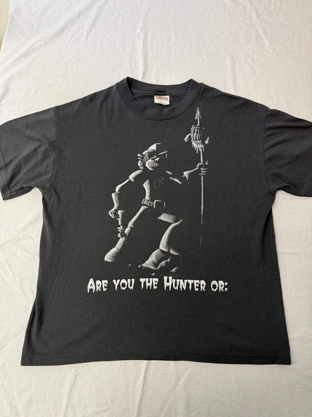 Hanes 90s Laser Tag T-shirt Are you the hunter or the hunted? - L Size US L / EU 52-54 / 3 - 2 Thumbnail