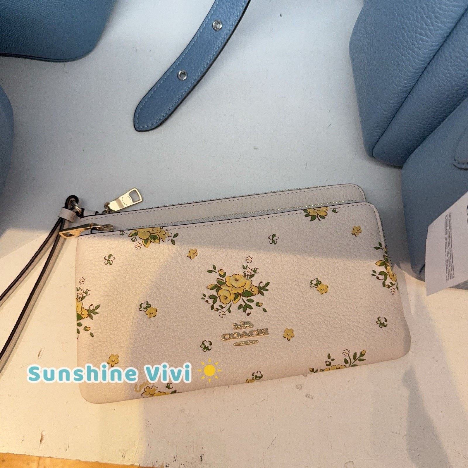 Coach NWT Coach CAY51 Double Zip Wallet Floral Leather Chalk Size ONE SIZE - 4 Thumbnail