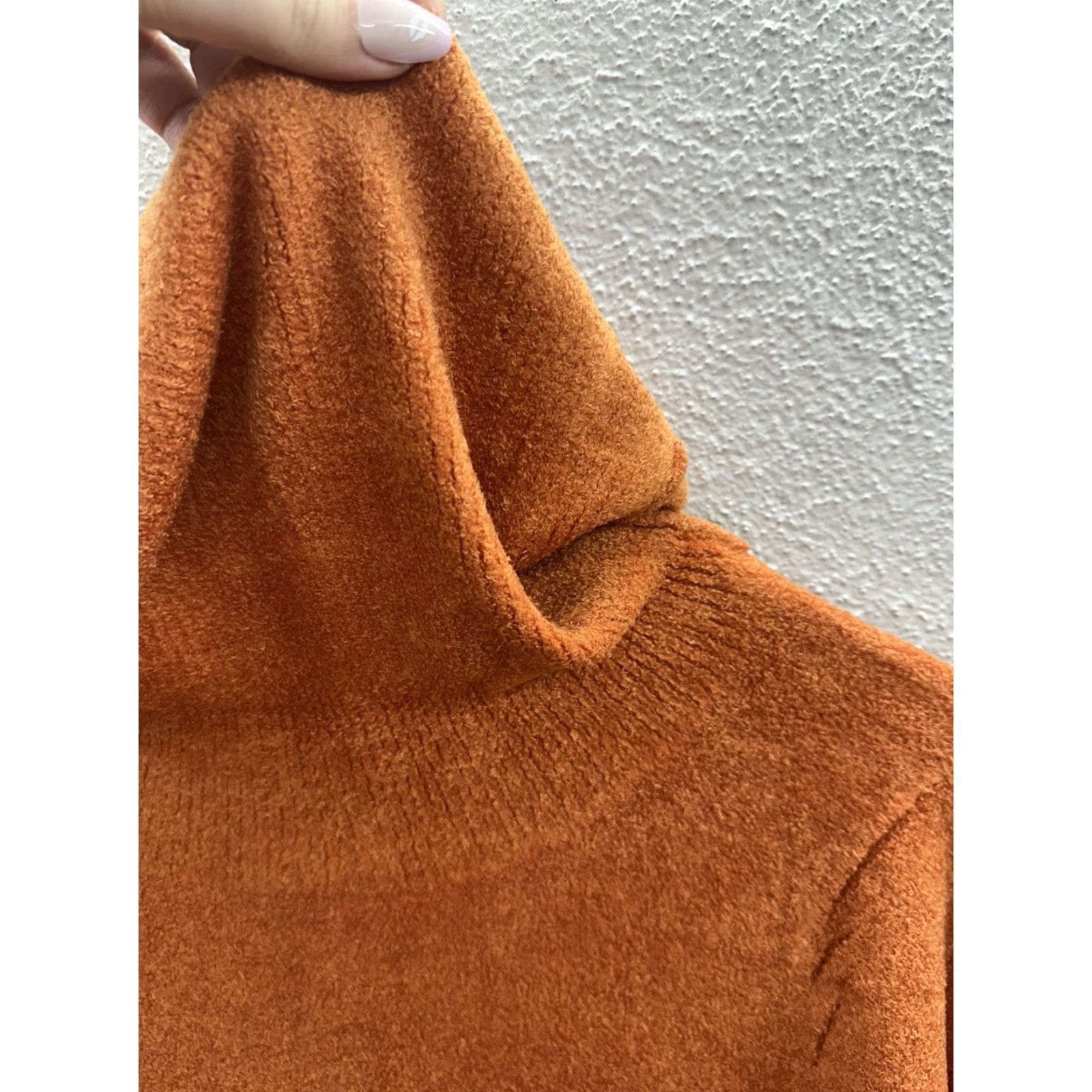 Jim Thompson VINTAGE Norm Thompson Womens Sweater Orange Long Sleeve Turtleneck Size Large Pullover Knitted Knit-Style All Seasons 90s City Classic Womens Size L / US 10 / IT 46 - 3 Thumbnail