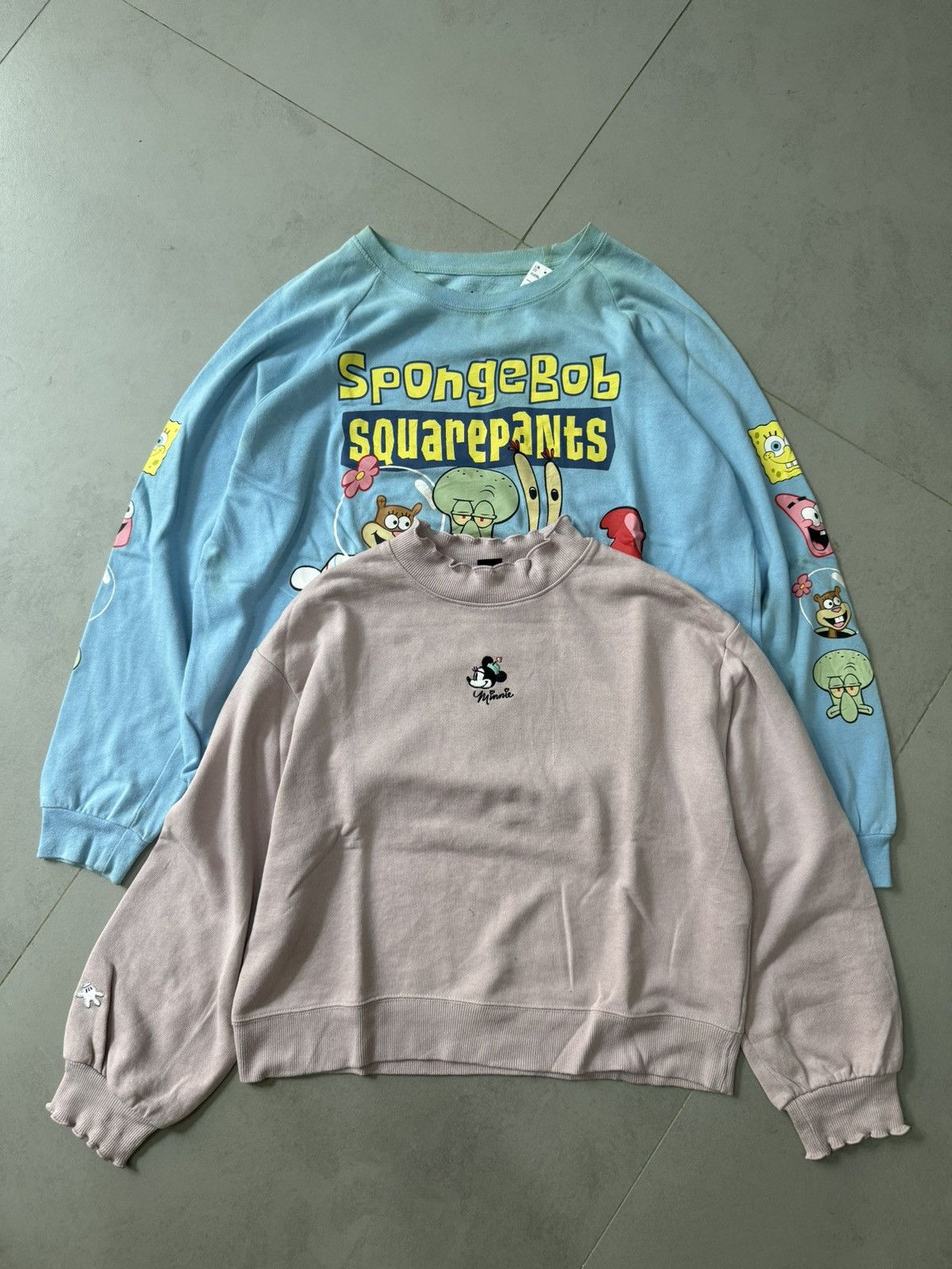 Nickelodeon Bundle 2 Spongebob and Disney Crewnecks Size US L / EU 52-54 / 3 - 1 Thumbnail