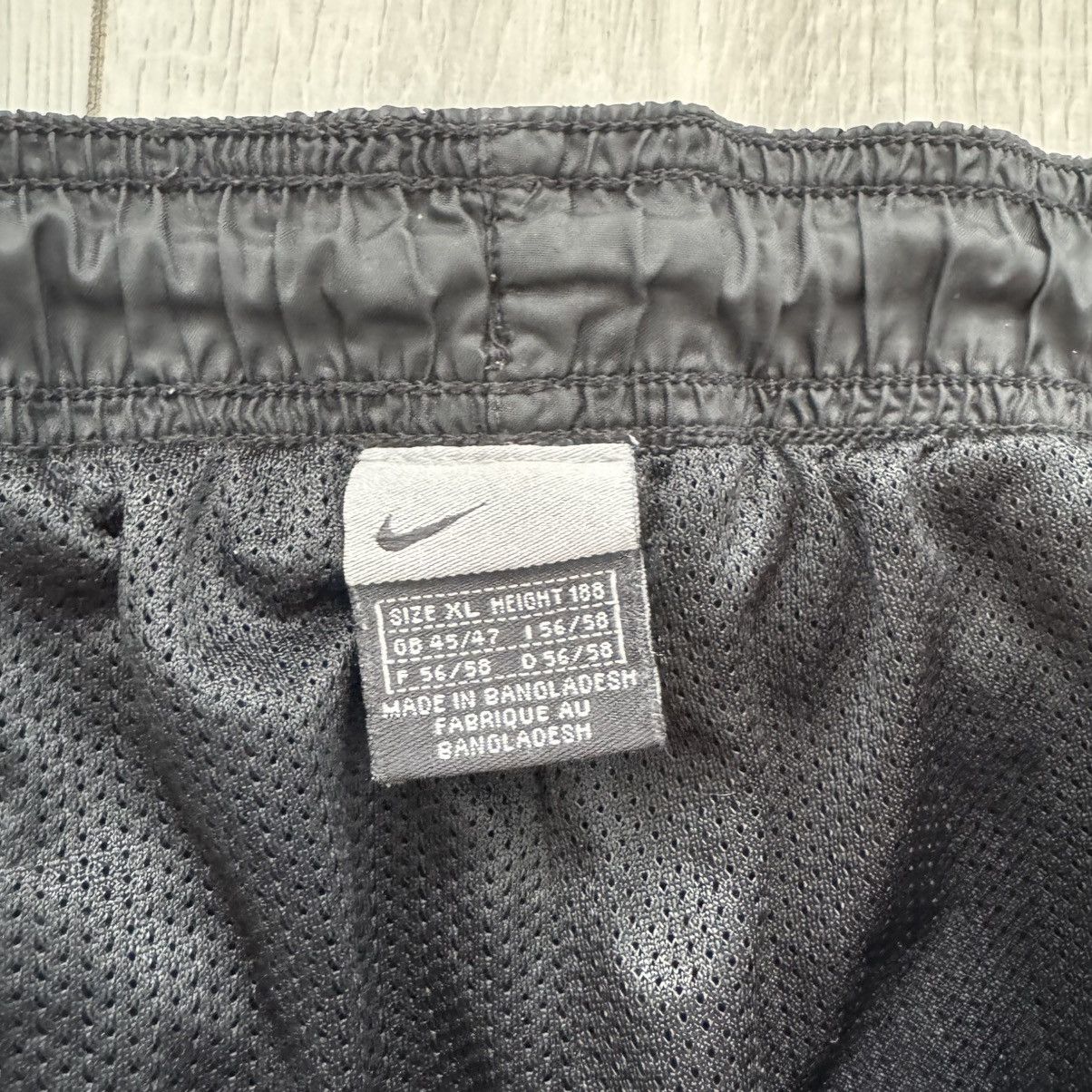 Vintage Vintage nike track pants y2k gorpcore sweatpants parachute Size US 36 / EU 52 - 5 Thumbnail