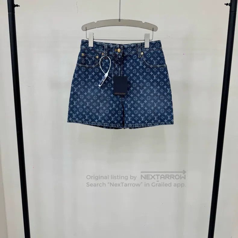 Louis Vuitton Louis Vuitton 25 Blue Full Print Shorts Size US 38 / EU 54 - 1 Thumbnail