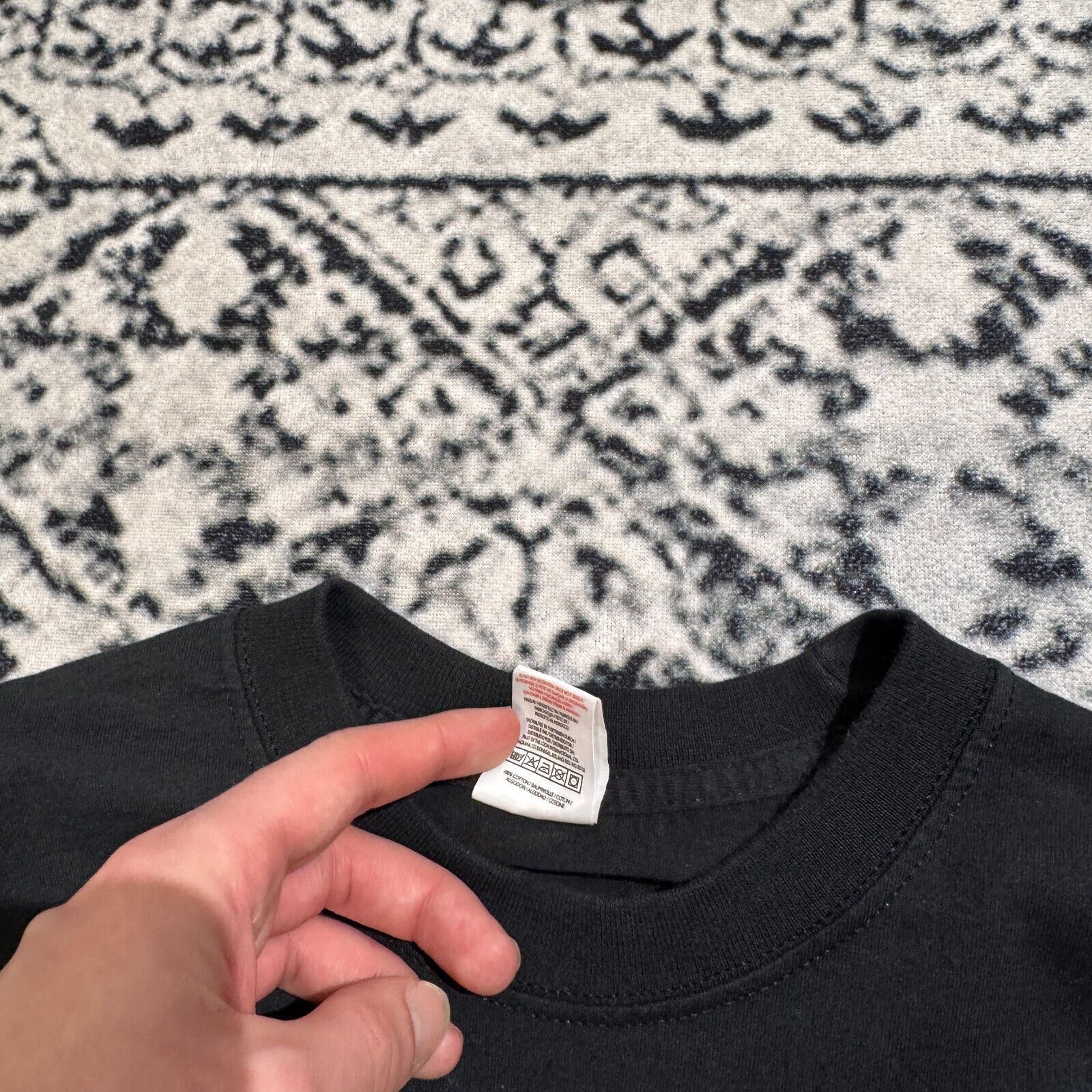 Vintage Vintage Unisex Black Cotton T-Shirt Size M Bomb Technician Size US M / EU 48-50 / 2 - 8 Thumbnail