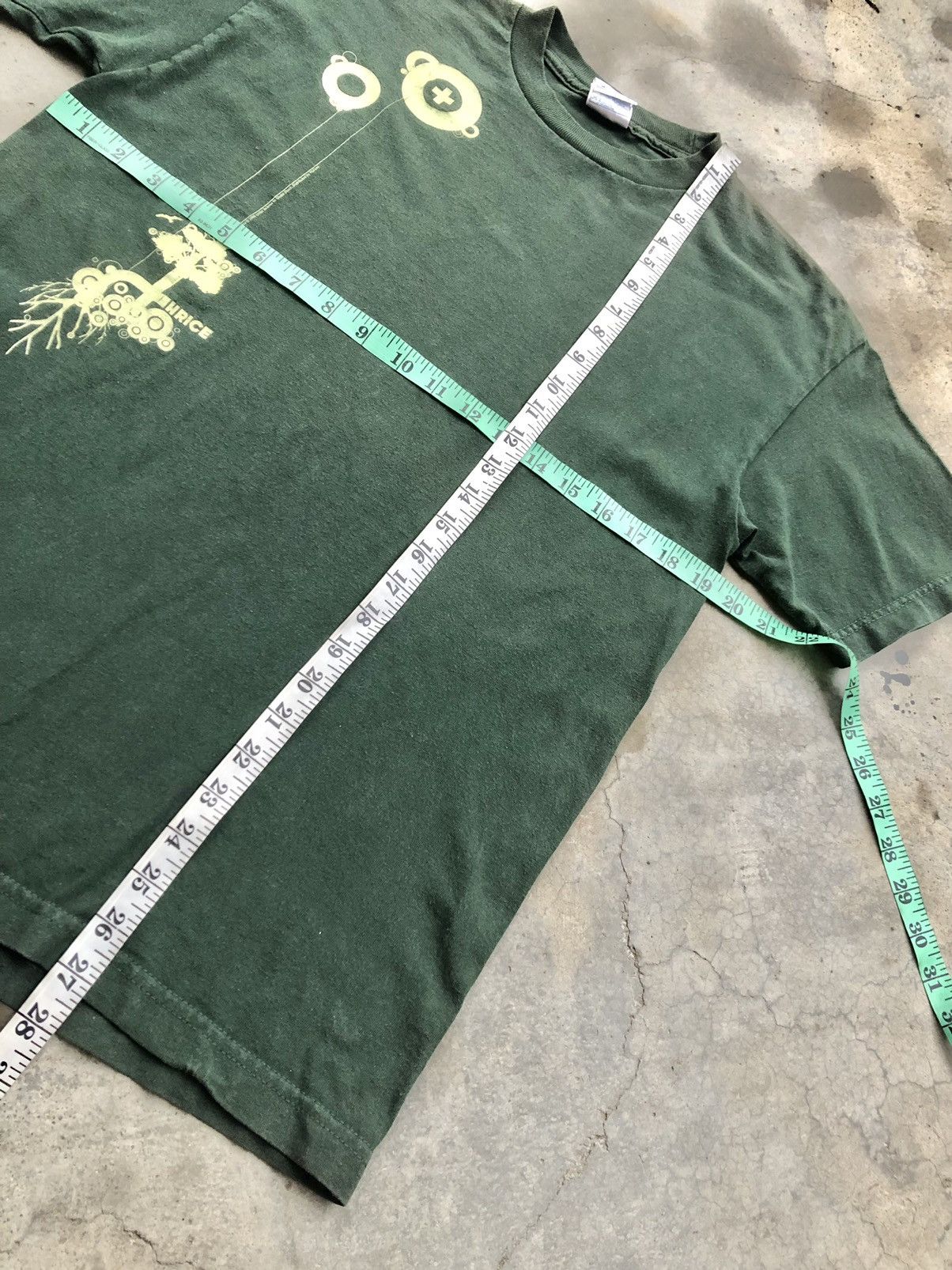 Vintage Y2K 2006 THRICE FADED GREEN BAND TEE Size US M / EU 48-50 / 2 - 6 Thumbnail