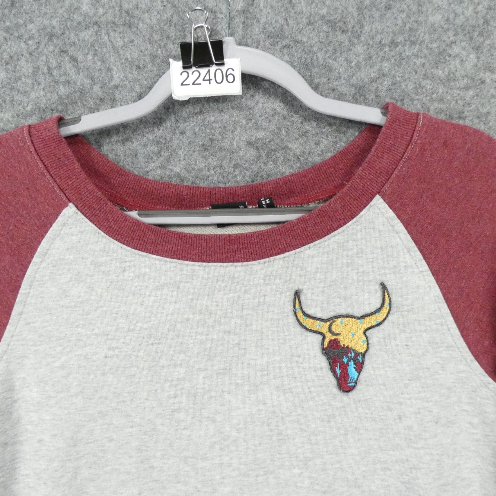 Vintage Cruel Sweatshirt Women Medium Long Sleeve Pullover Gray Red w Bull Skull Size M / US 6-8 / IT 42-44 - 2 Thumbnail