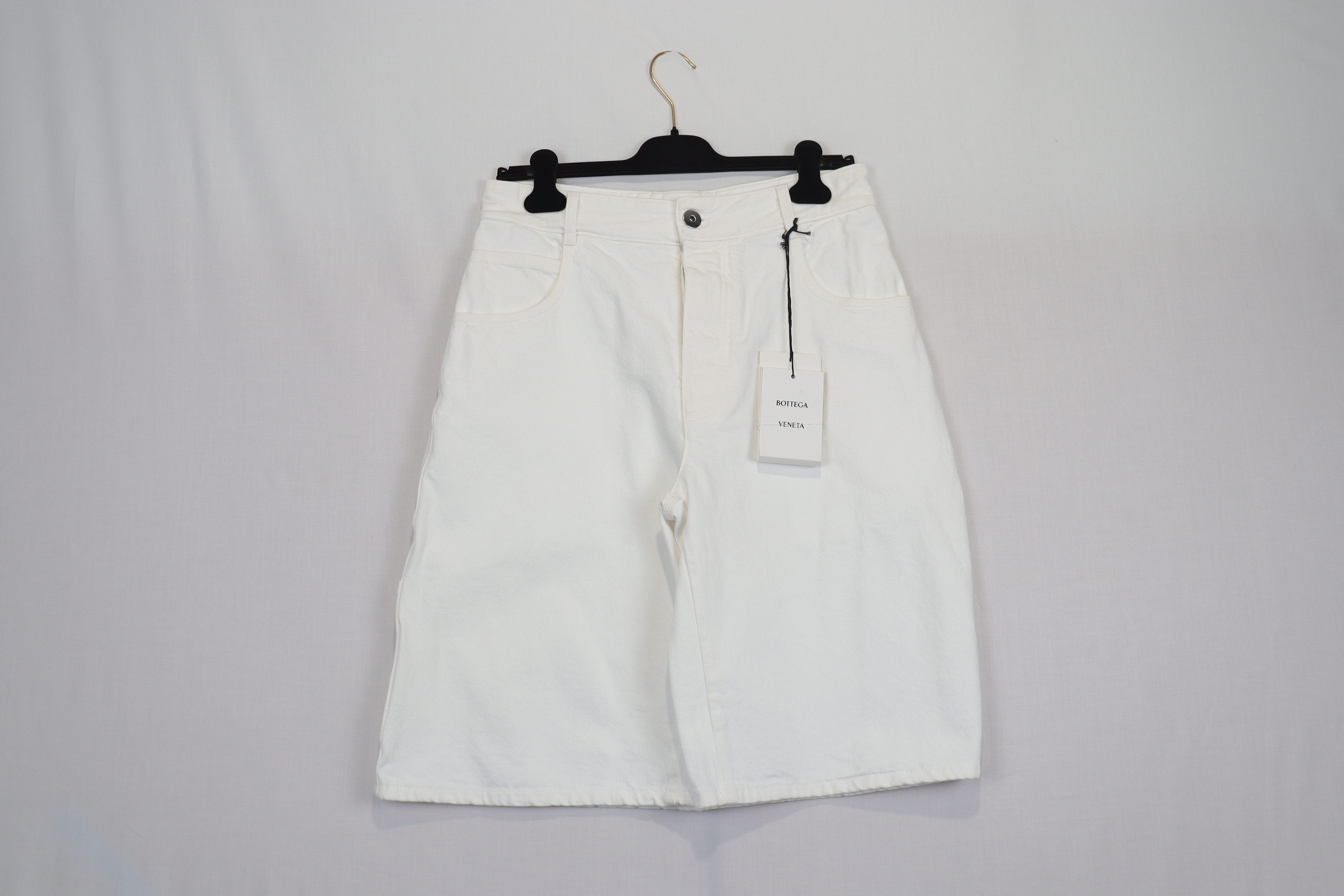 Bottega Veneta o1rshd11223 White Cargo Shorts Size US 36 / EU 52 - 3 Thumbnail