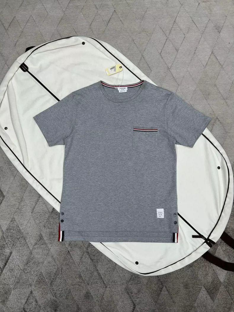 Thom Browne Thom Browne size1 Tri-colored striped T-shirt Size US S / EU 44-46 / 1 - 1 Thumbnail