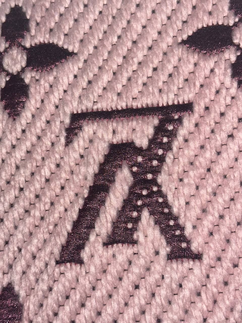 Louis Vuitton Louis Vuitton Monogram Reversible Scarf (Pink & Dark Purple) Size ONE SIZE - 2 Thumbnail