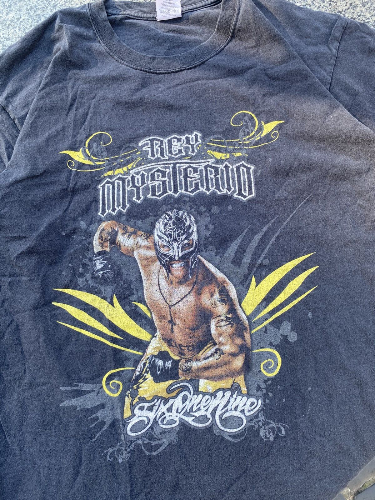 WWE Vintage Rey Misterio 2000 t-shirt Size US L / EU 52-54 / 3 - 4 Thumbnail
