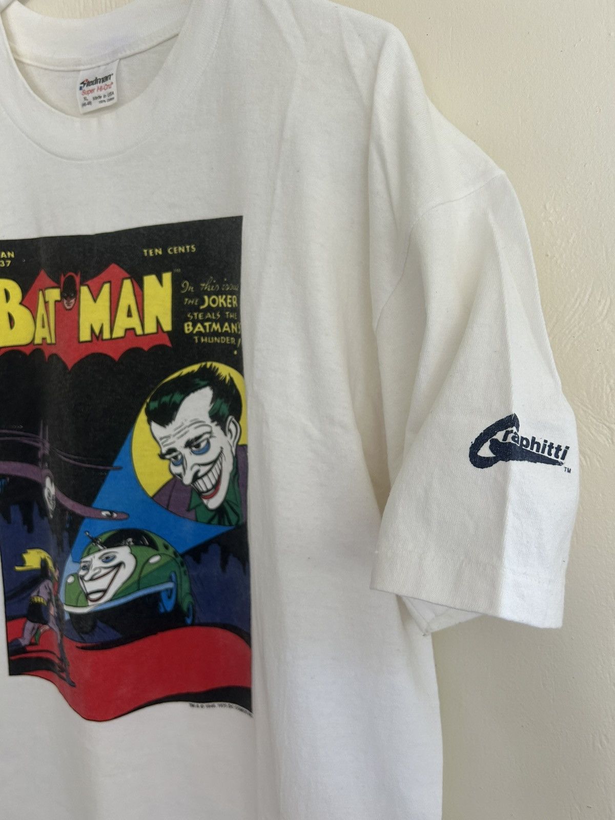 DC Comics 1980s DC Comics Batman vs Joker Graphitti T-shirt Size US XL / EU 56 / 4 - 2 Thumbnail