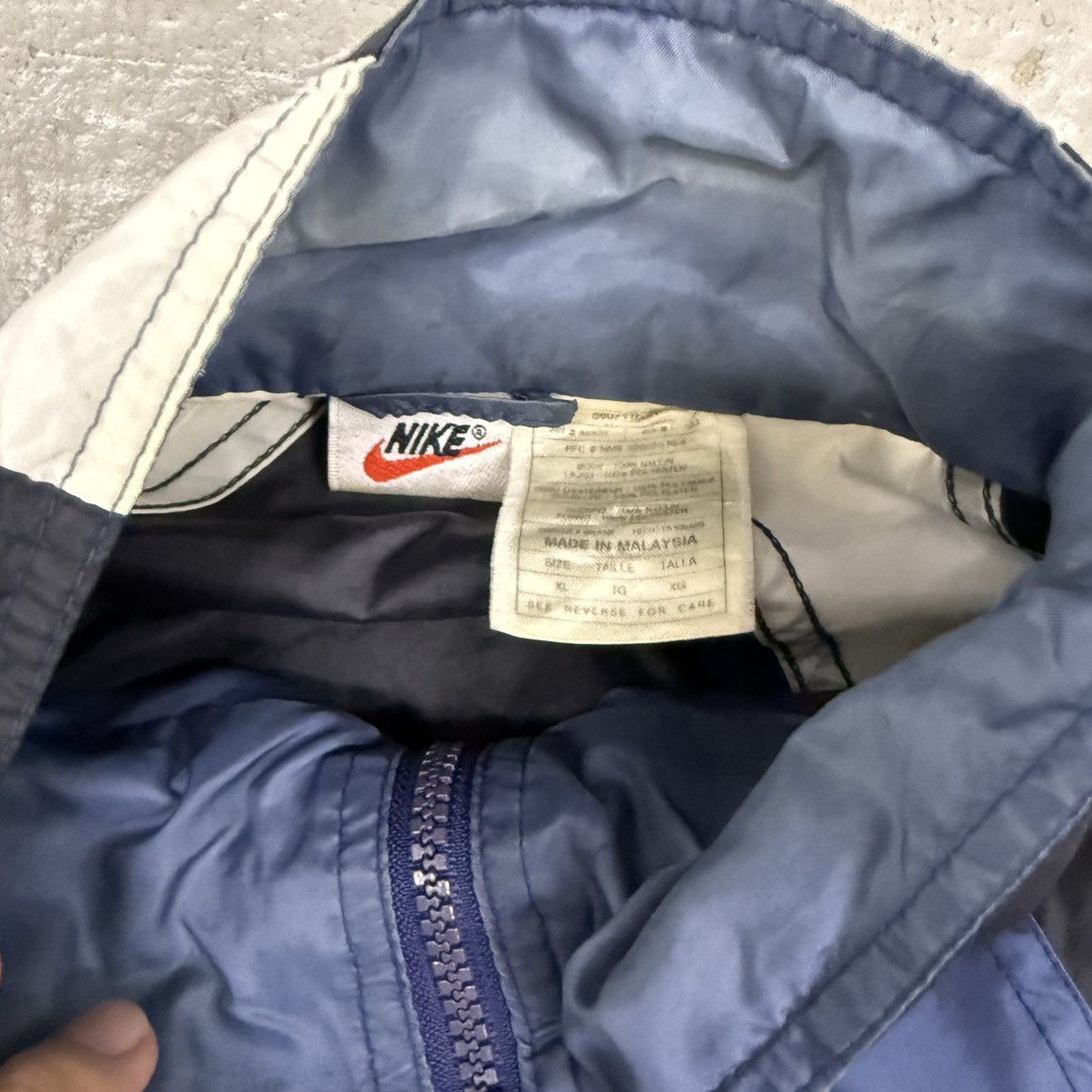 Beauty Beast × Nike × Vintage Vintage Nike Center Swoosh Colour block Jacket Size US L / EU 52-54 / 3 - 5 Thumbnail