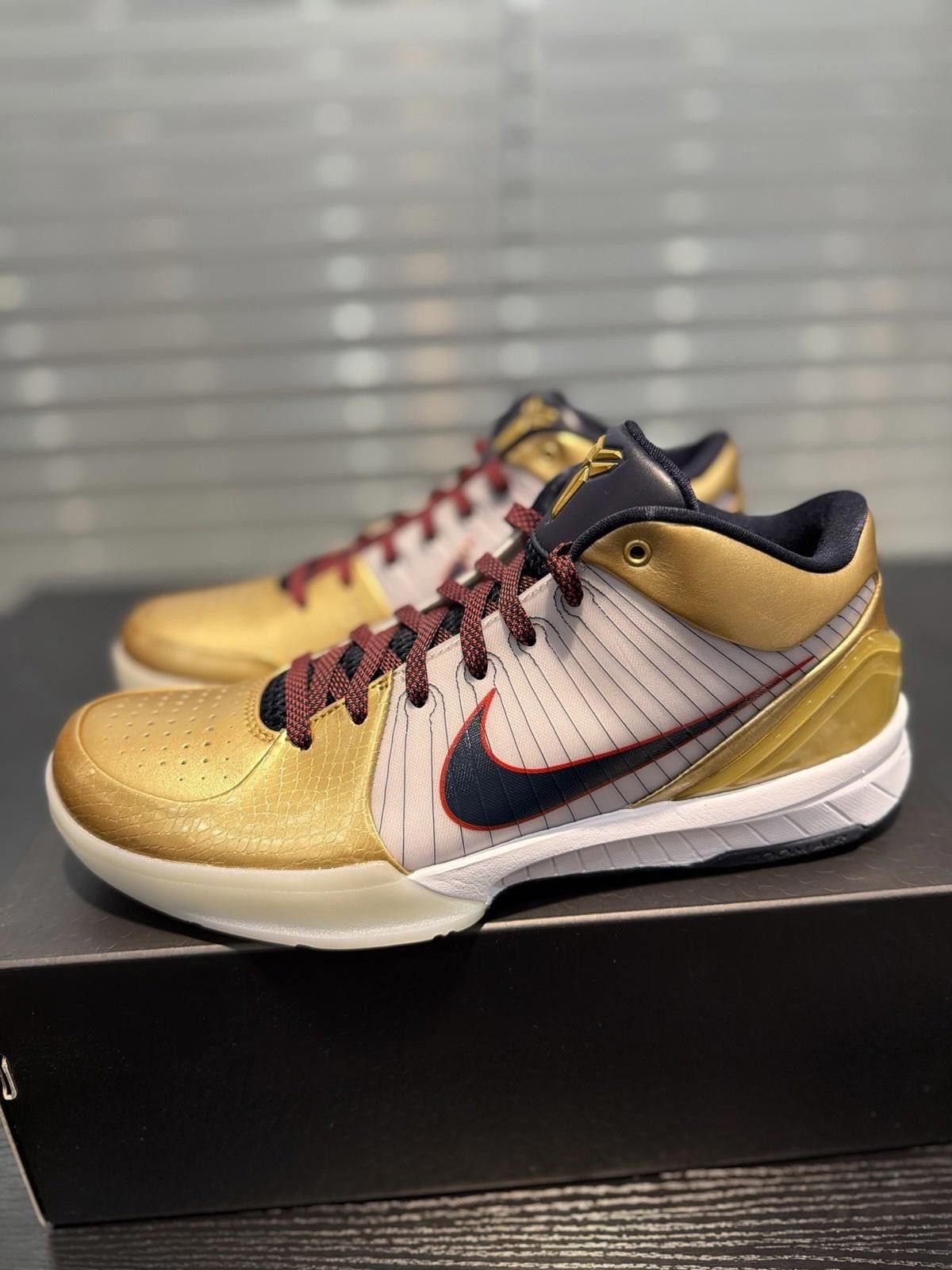 Nike Nike Kobe IV Protro Gold Medal 10.5 Kobe Zoom 4 Gold Medal Size US 10.5 / EU 43-44 - 4 Thumbnail