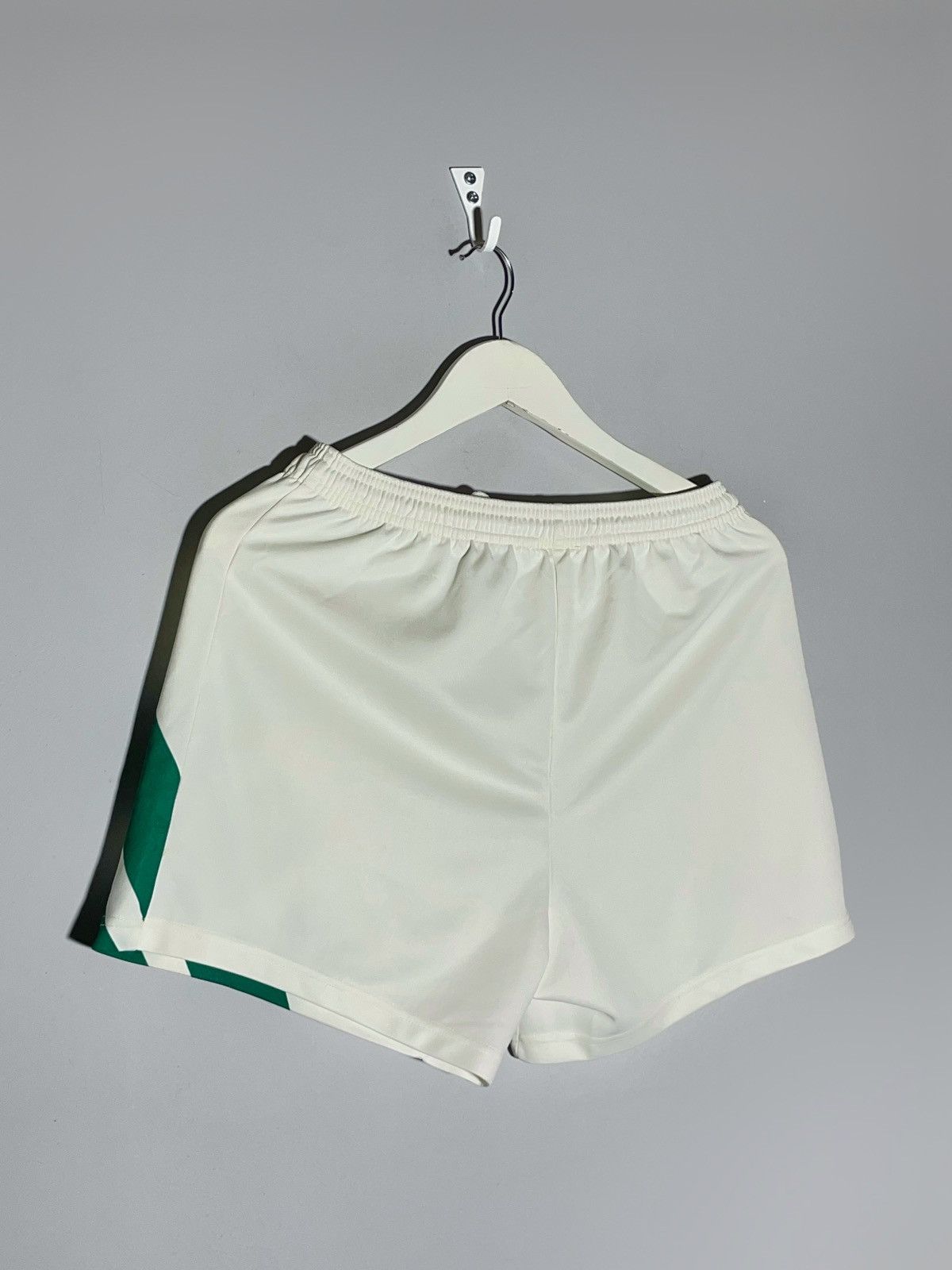 Vintage Liverpool Adidas Equipment 1991/92 Vintage Football Shorts Size US 32 / EU 48 - 5 Thumbnail
