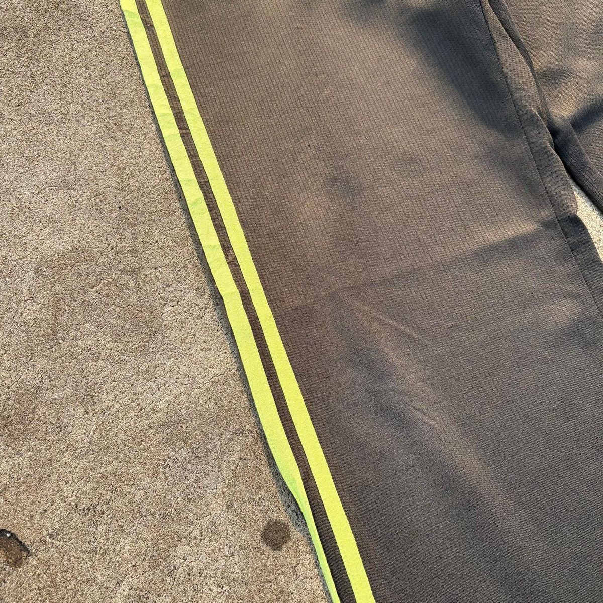 Adidas ❌SOLD❌Adidas Grey Track Pants Neon Stripe Size US 32 / EU 48 - 9 Thumbnail