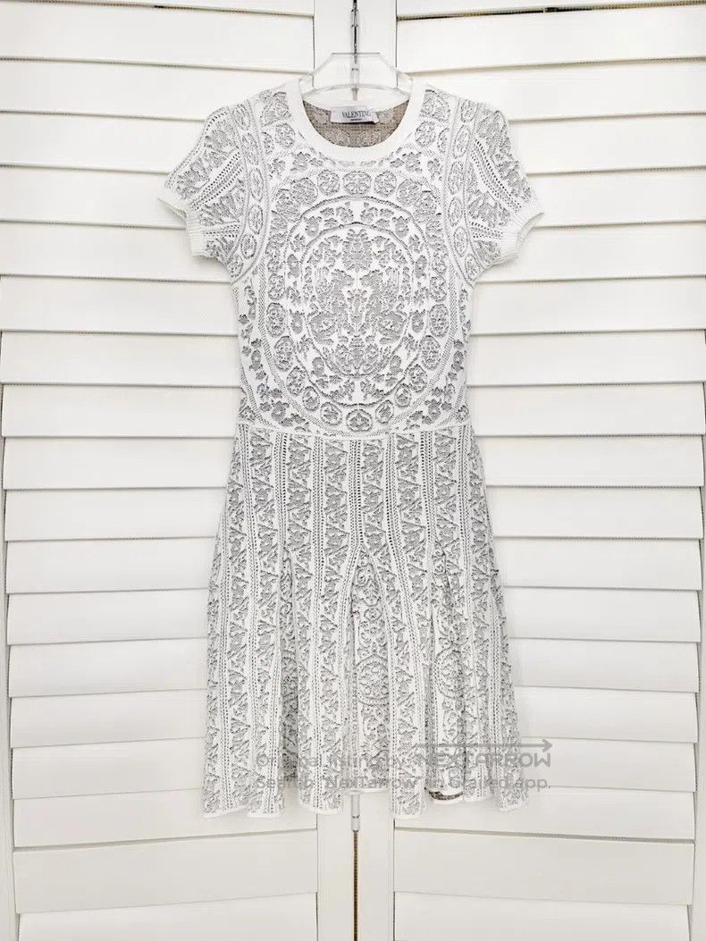 Valentino Valentino White embossed jacquard dress Size S / US 4 / IT 40 - 1 Thumbnail