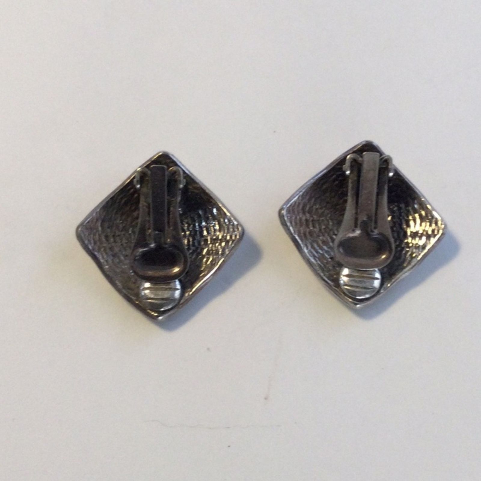 Other Vintage Mondernist Silver Tone Tribal Aztec Clip-On Earrings Size ONE SIZE - 10 Thumbnail