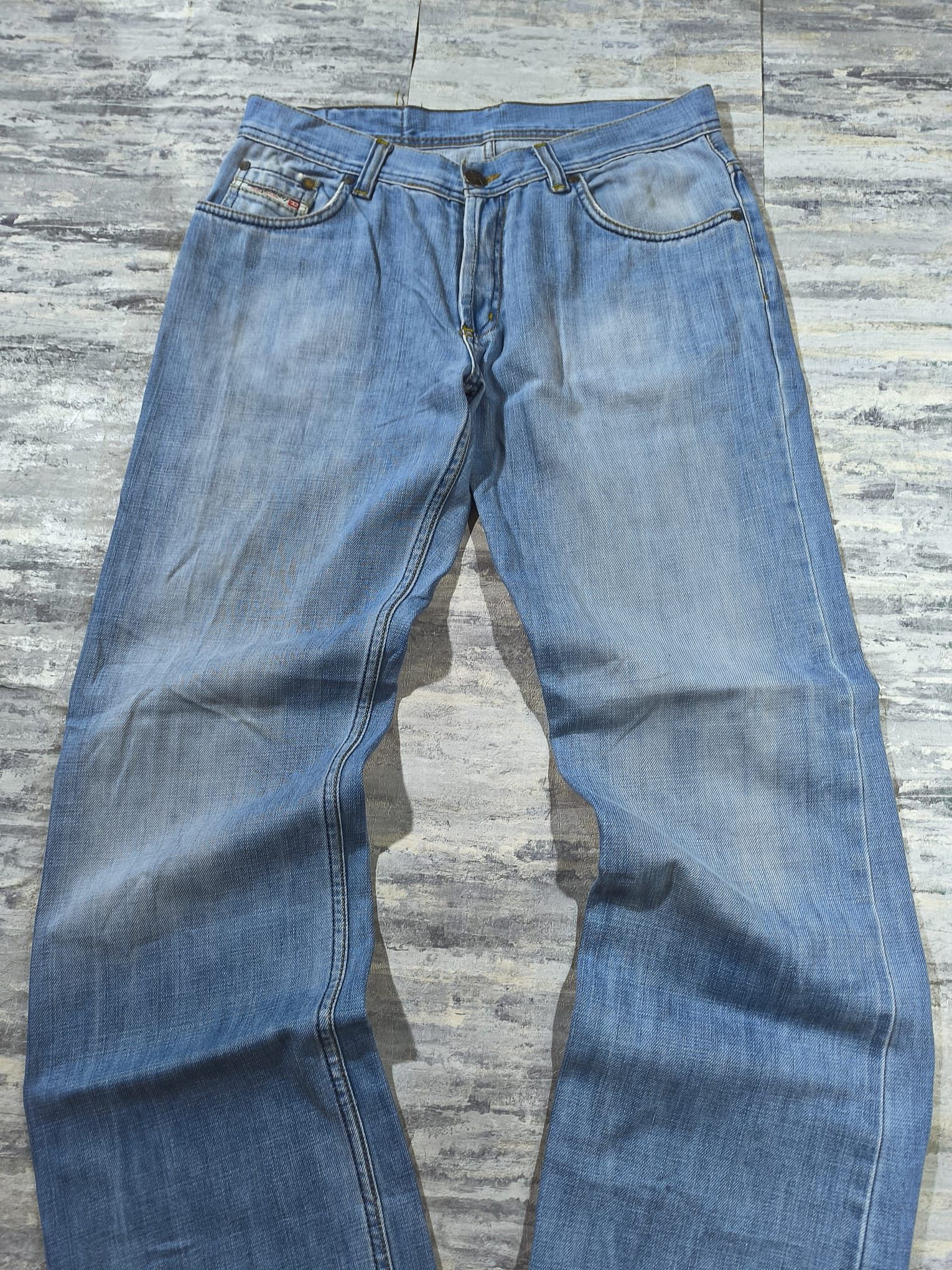 Diesel vtg diesel Italy 90s loose straight light blue faded jeans Size US 33 - 3 Thumbnail