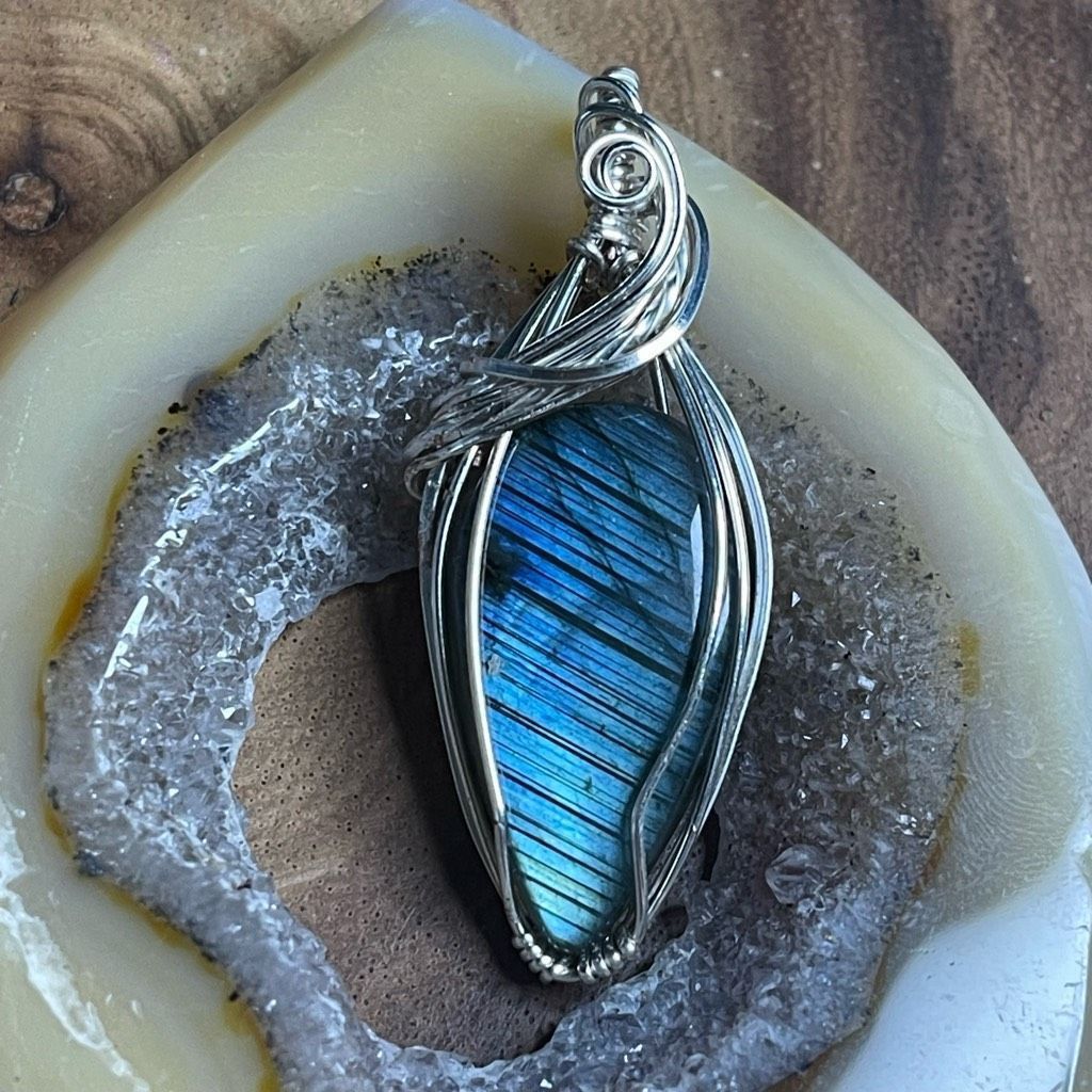 Handmade Artisan handmade barcode blue flash lined labradorite pendant wire wrap necklace silver-plated copper energy Size ONE SIZE - 4 Thumbnail