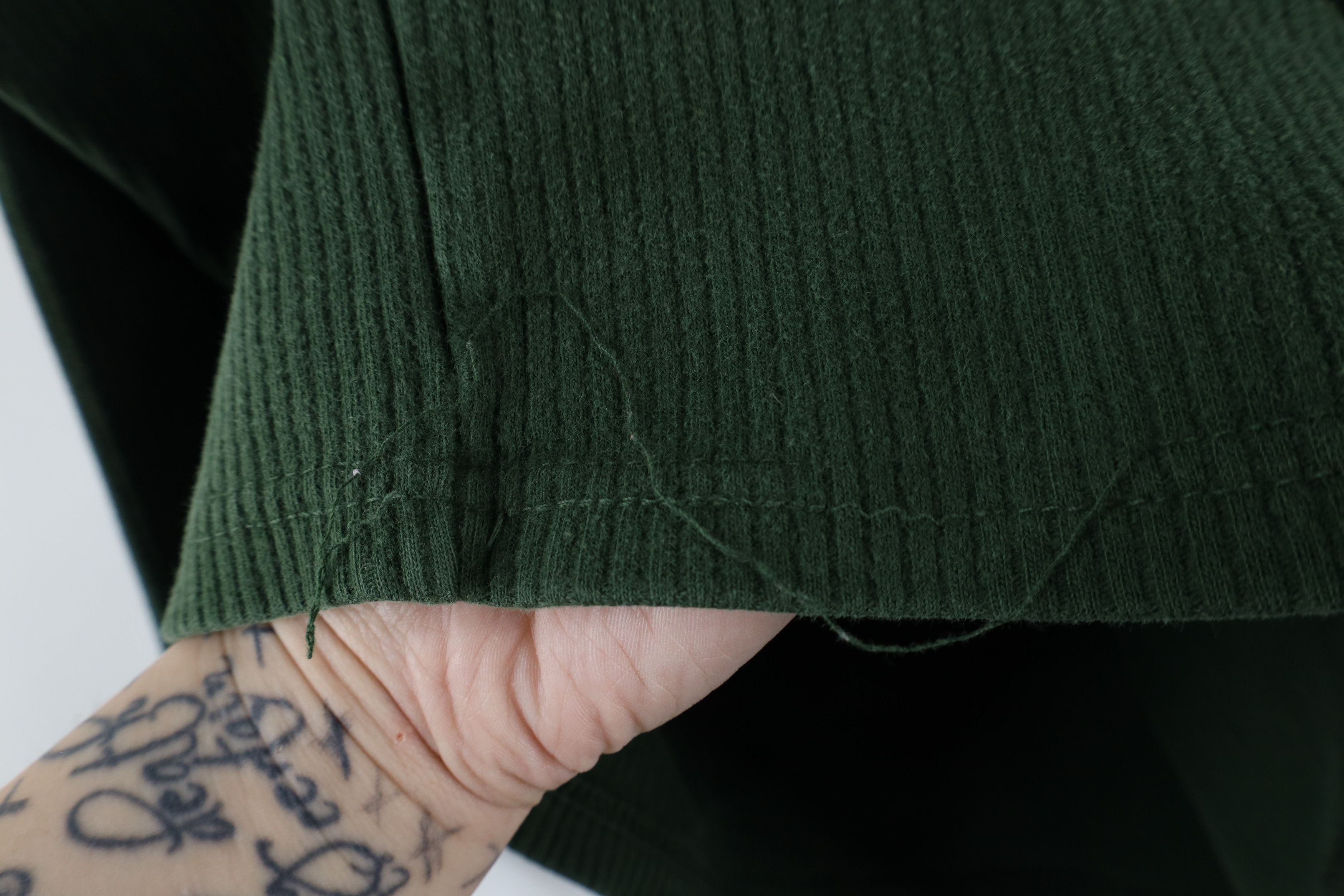 Vintage Vintage 90s Streetwear Ribbed Knit Boxy Fit Henley T-Shirt Size US L / EU 52-54 / 3 - 8 Thumbnail