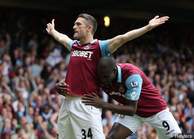 Macron West ham 10/11 home shirt #34 Keane Size US L / EU 52-54 / 3 - 10 Thumbnail