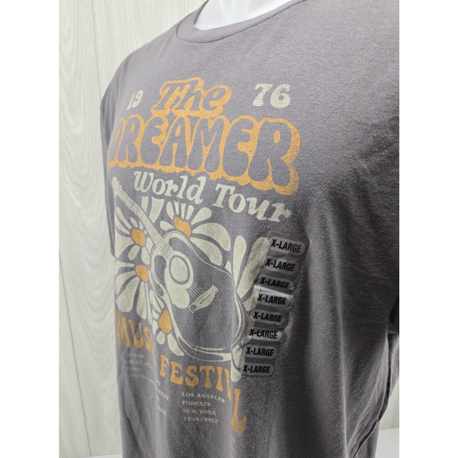 Vintage VINTAGE The Dreamer World Tour Music Festival Gray Short Sleeve T-Shirt Adult XL Size US XL / EU 56 / 4 - 6 Thumbnail