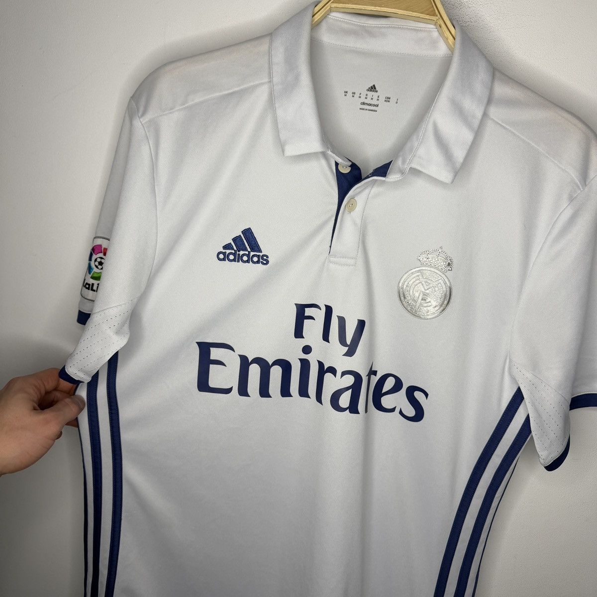 Adidas Real Madrid 2016/17 Tshirt Jersey Size US M / EU 48-50 / 2 - 6 Thumbnail