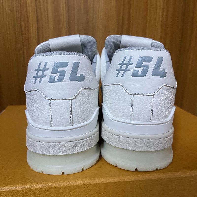Louis Vuitton Louis Vuitton Trainer White Low Fashion Sneakers 0079 Size US 9.5 / IT 39.5 - 3 Thumbnail
