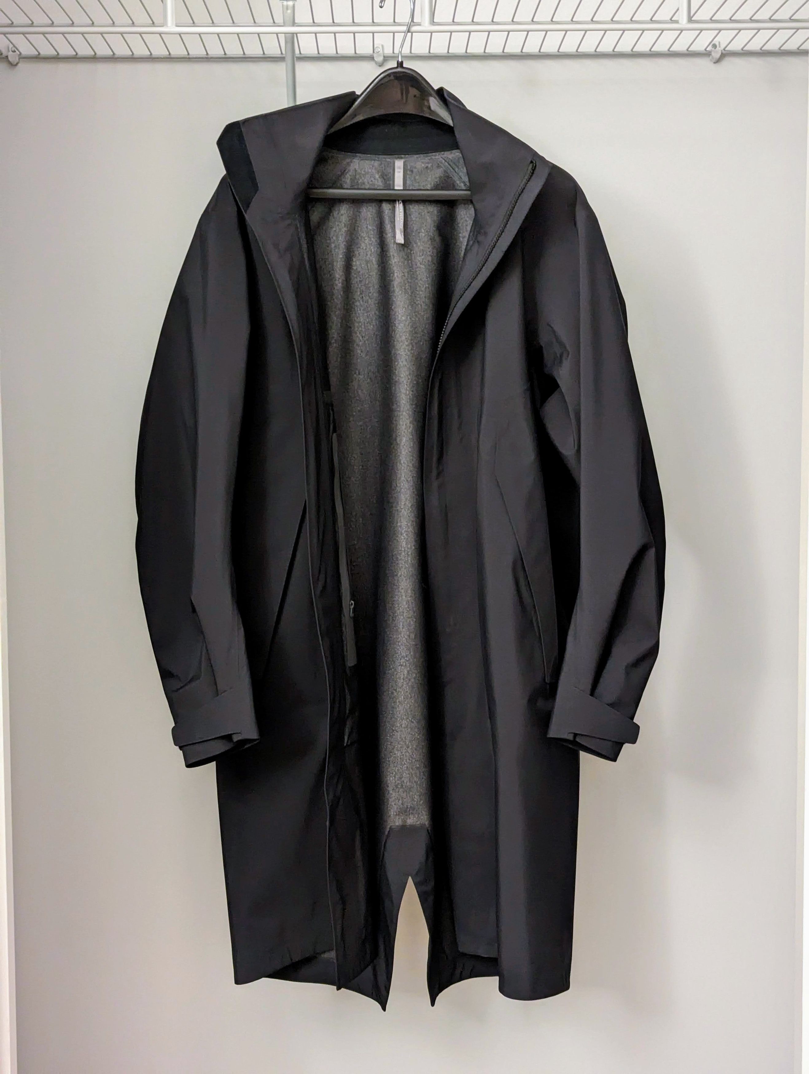 image of Arcteryx Veilance Monitor Coat in Black, Men's (Size Medium)