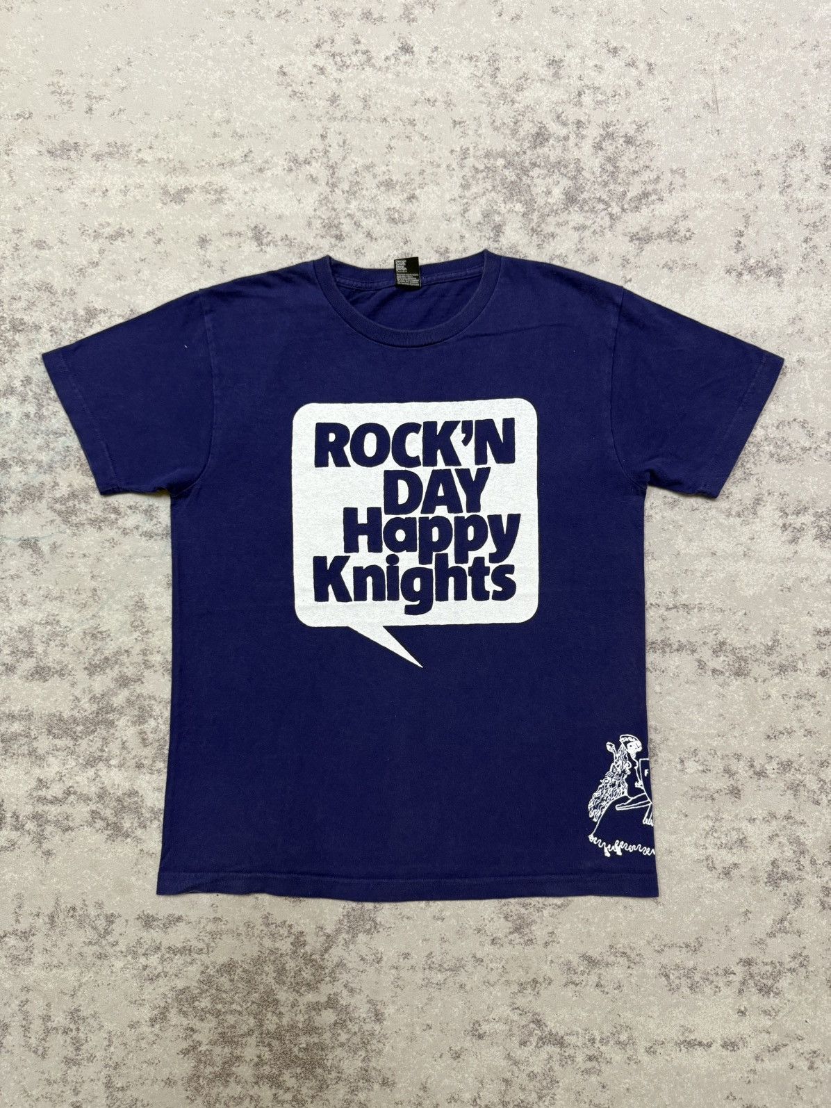 Vintage Design Tshirt Store Graniph Rock’N Day Happy Knight Biglogo Size US S / EU 44-46 / 1 - 1 Thumbnail