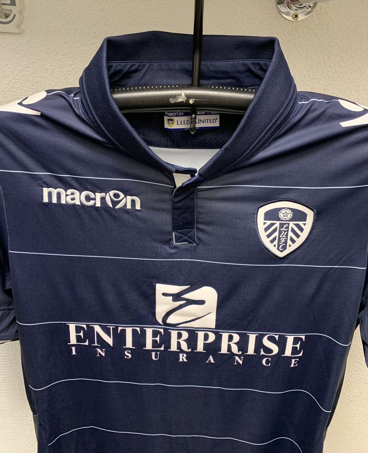 Other Leeds United macron soccer jersey L-Xl enterprise Size US L / EU 52-54 / 3 - 6 Thumbnail