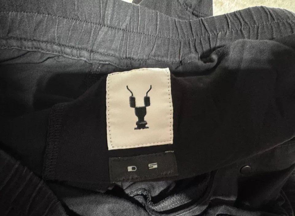 Rick Owens Rick Owens Drkshdw black nylon shorts Size US 34 / EU 50 - 4 Thumbnail