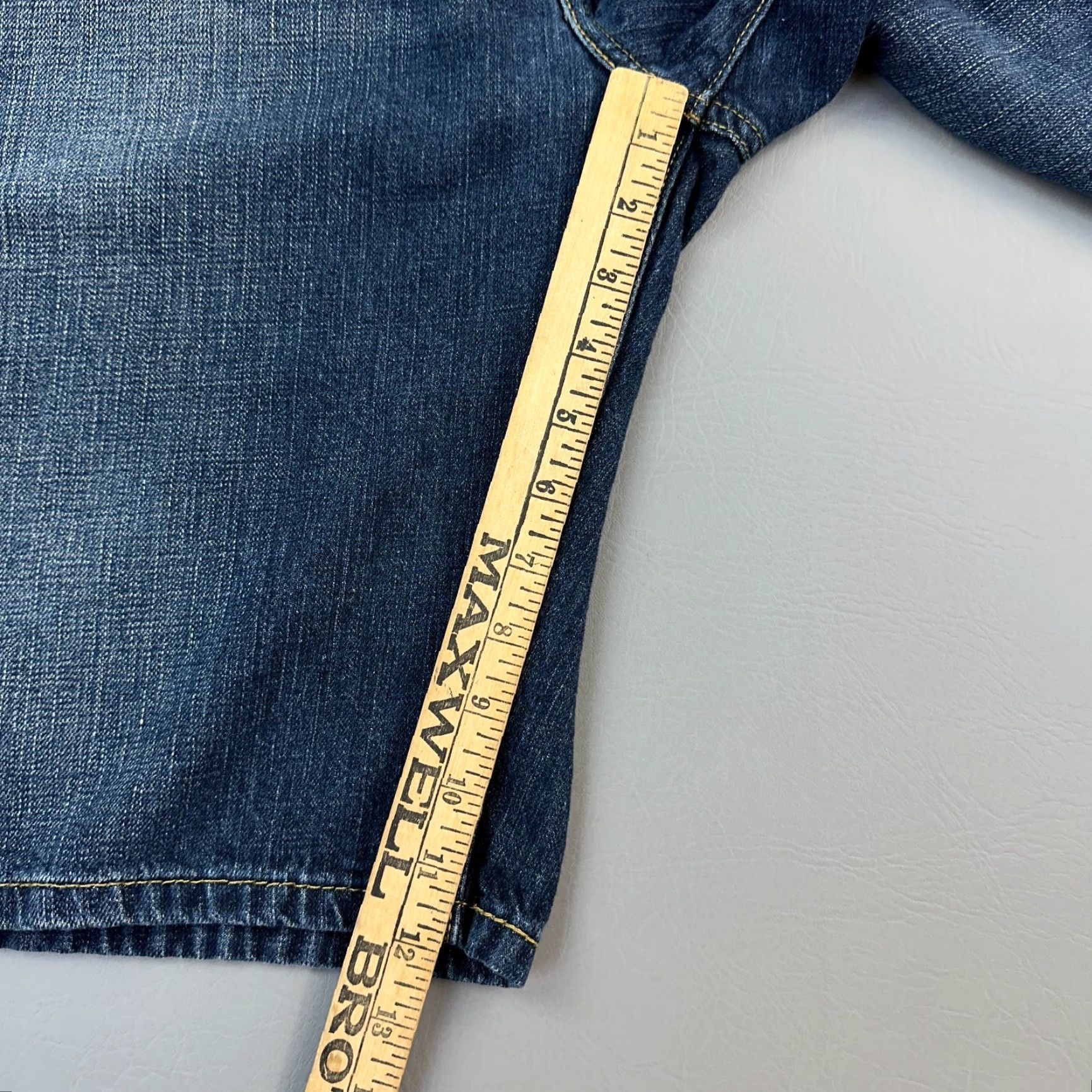 Levi's VINTAGE Levi's 569 Shorts Mens 36 Blue Dark Wash Denim Loose Straight Skate Jorts Size US 36 / EU 52 - 2 Thumbnail