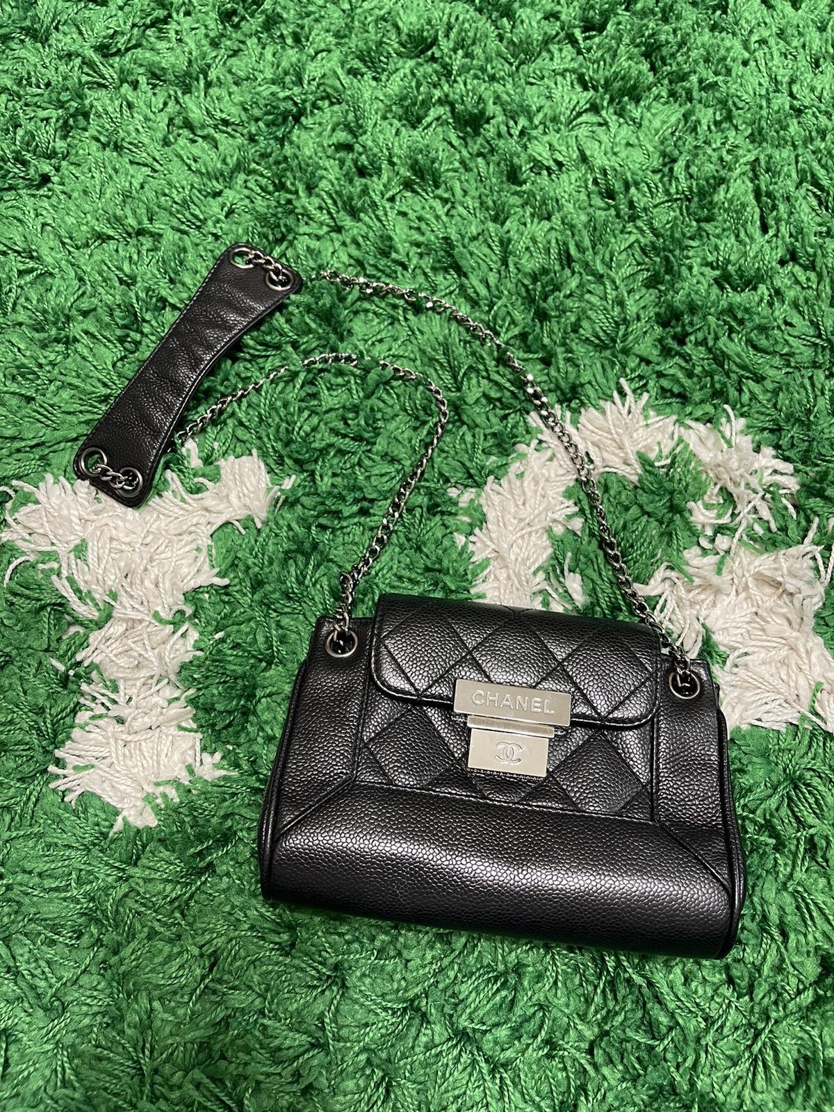 image of Chanel Caviar Quilted Accordion Flap Black, Women's
