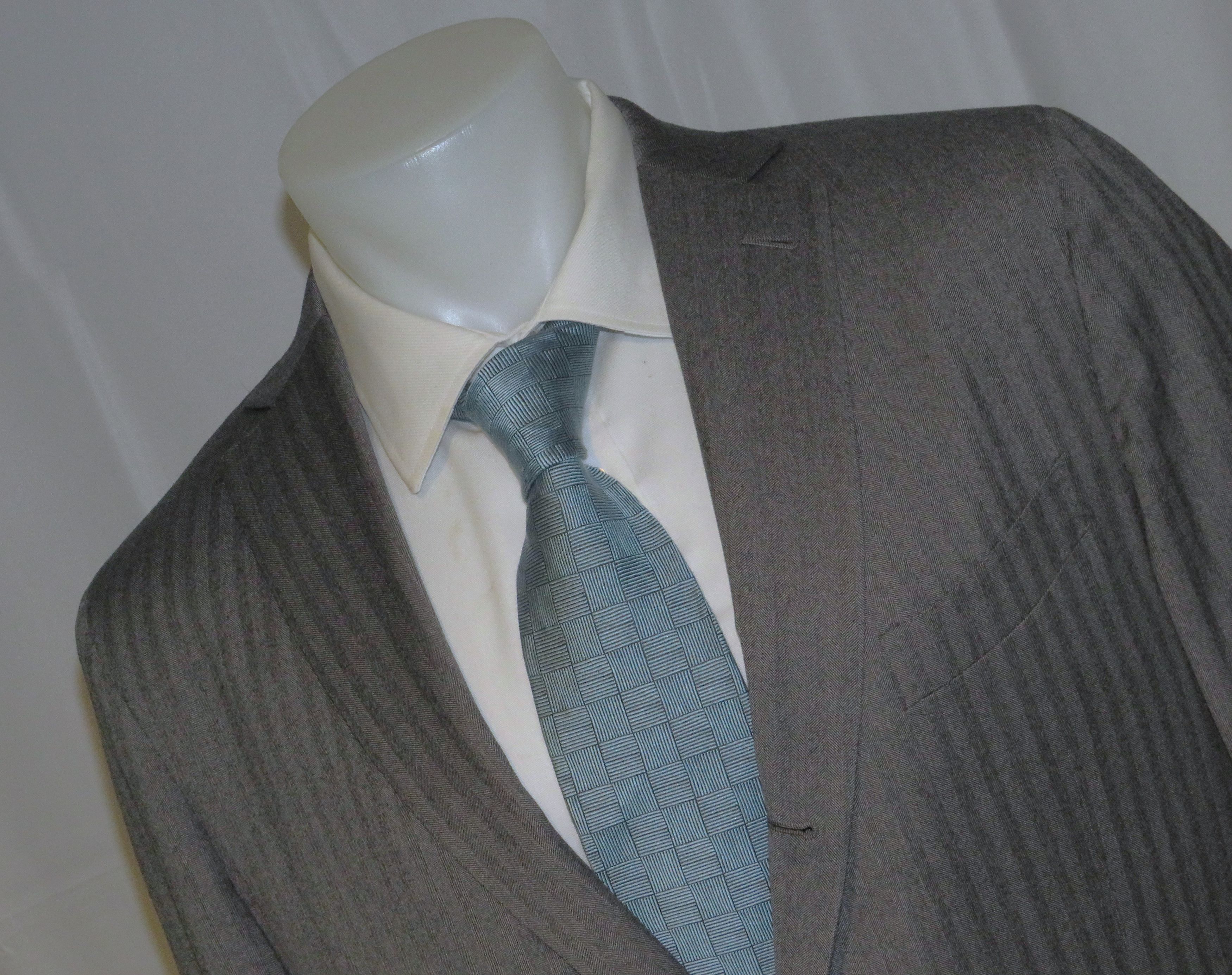 Ermenegildo Zegna Firen Very Recent Gray Herringbone Three Roll Two Suit 44R Size 44R - 6 Thumbnail