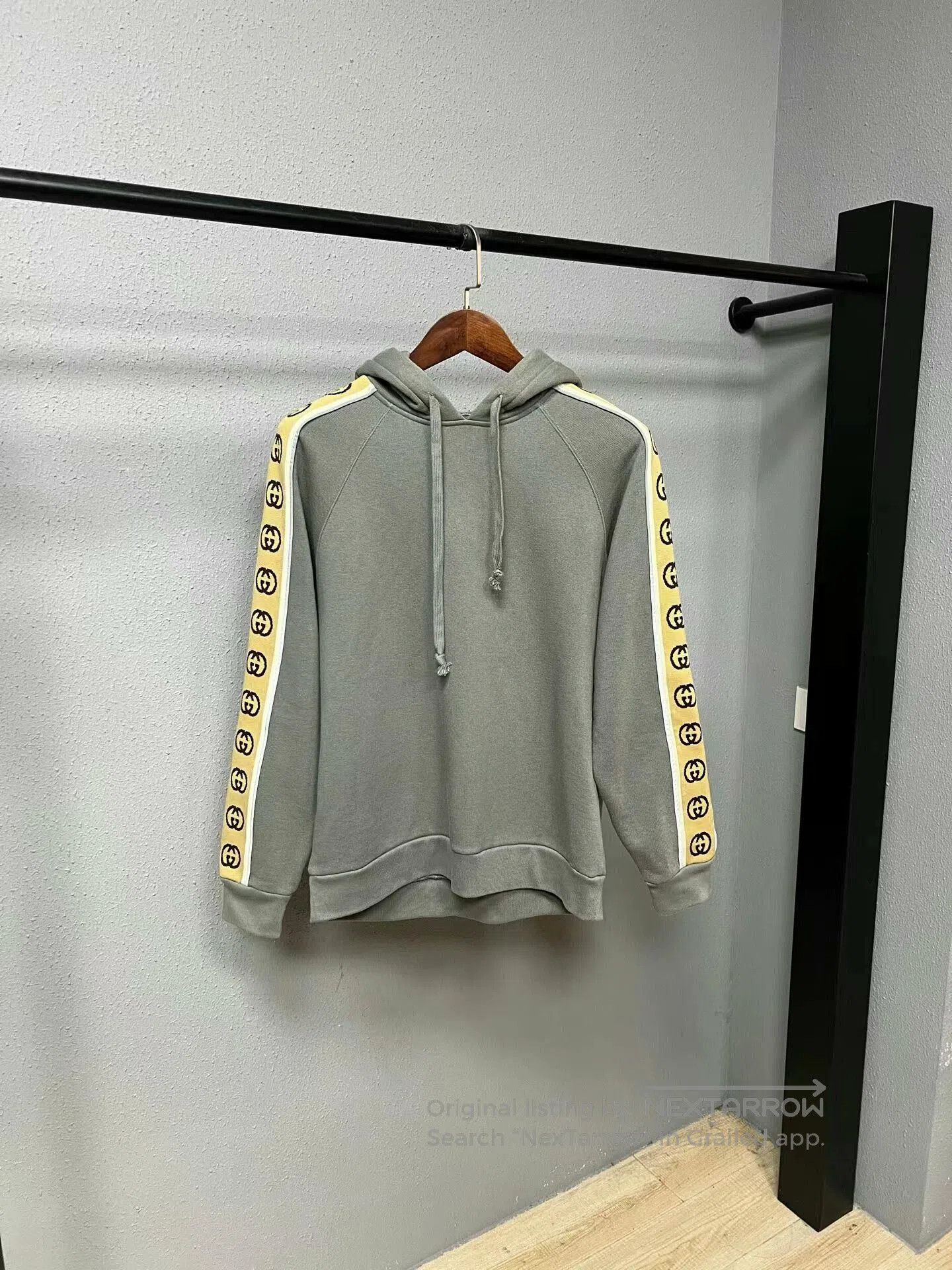 Gucci gucci reflective hoodie in light green. Size US XS / EU 42 / 0 - 1 Thumbnail