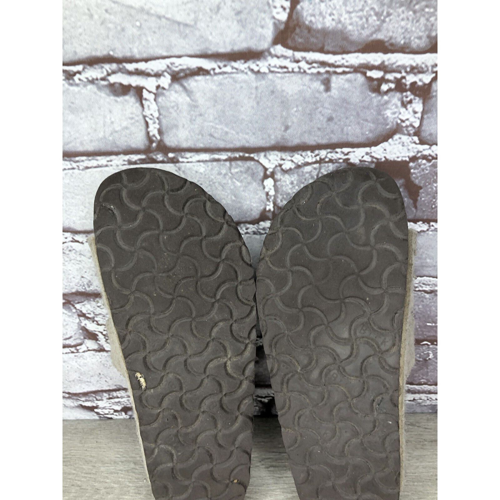 Birkenstock Birkenstock Wool Felt Beige Arizona Comfort Slides Sandals W Size US 7.5 / IT 37.5 - 21 Thumbnail