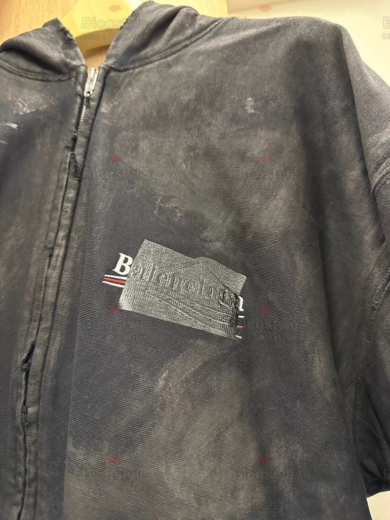Balenciaga Balenciaga Tape Distressed Worn Dirty Zip-Up Hoodie Size US S / EU 44-46 / 1 - 9 Thumbnail