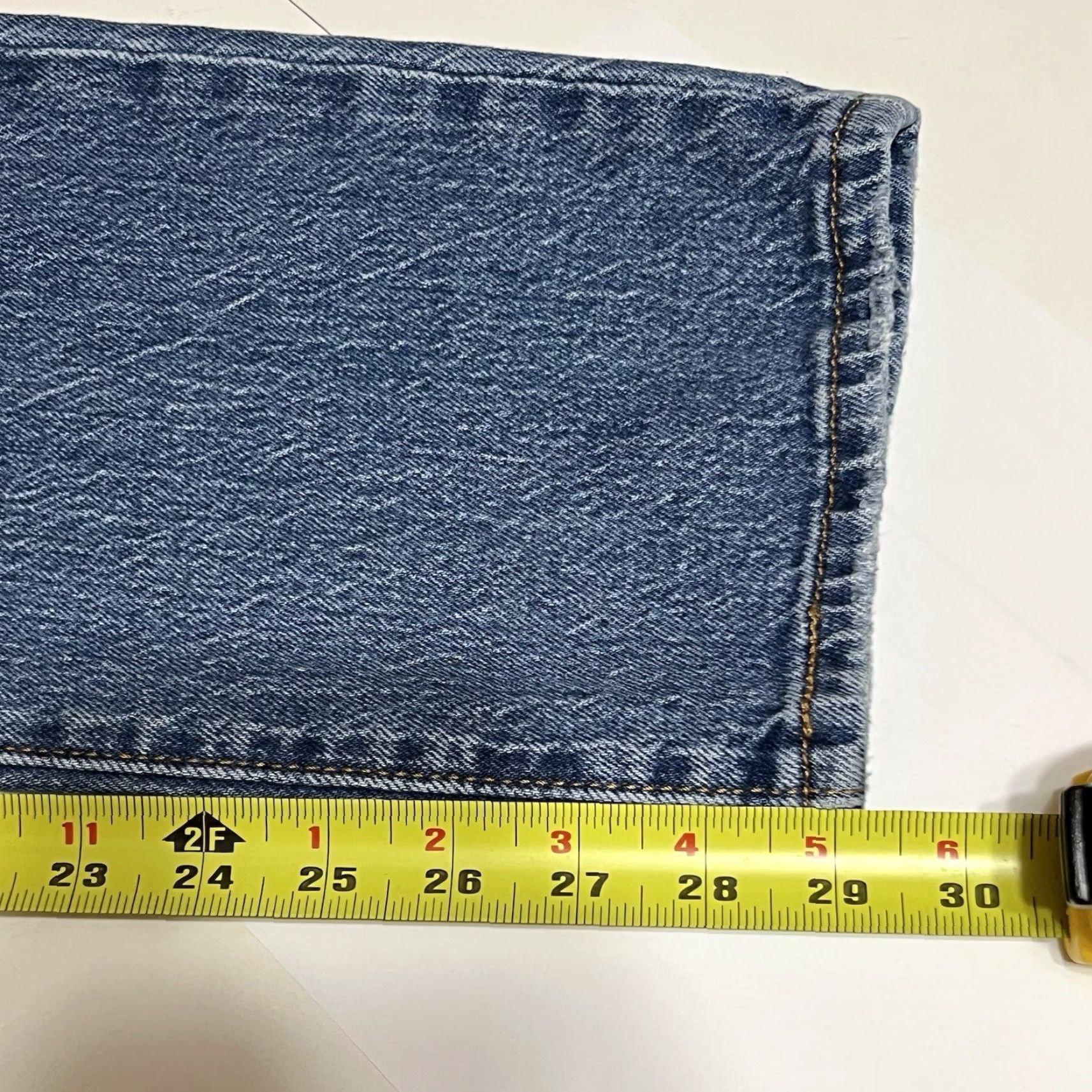 Levi's VINTAGE Levis 501 Jeans Womens 28x29 Blue Straight Button Fly Denim Casual Classic USA Womens Size 28" / US 6 / IT 42 - 6 Thumbnail