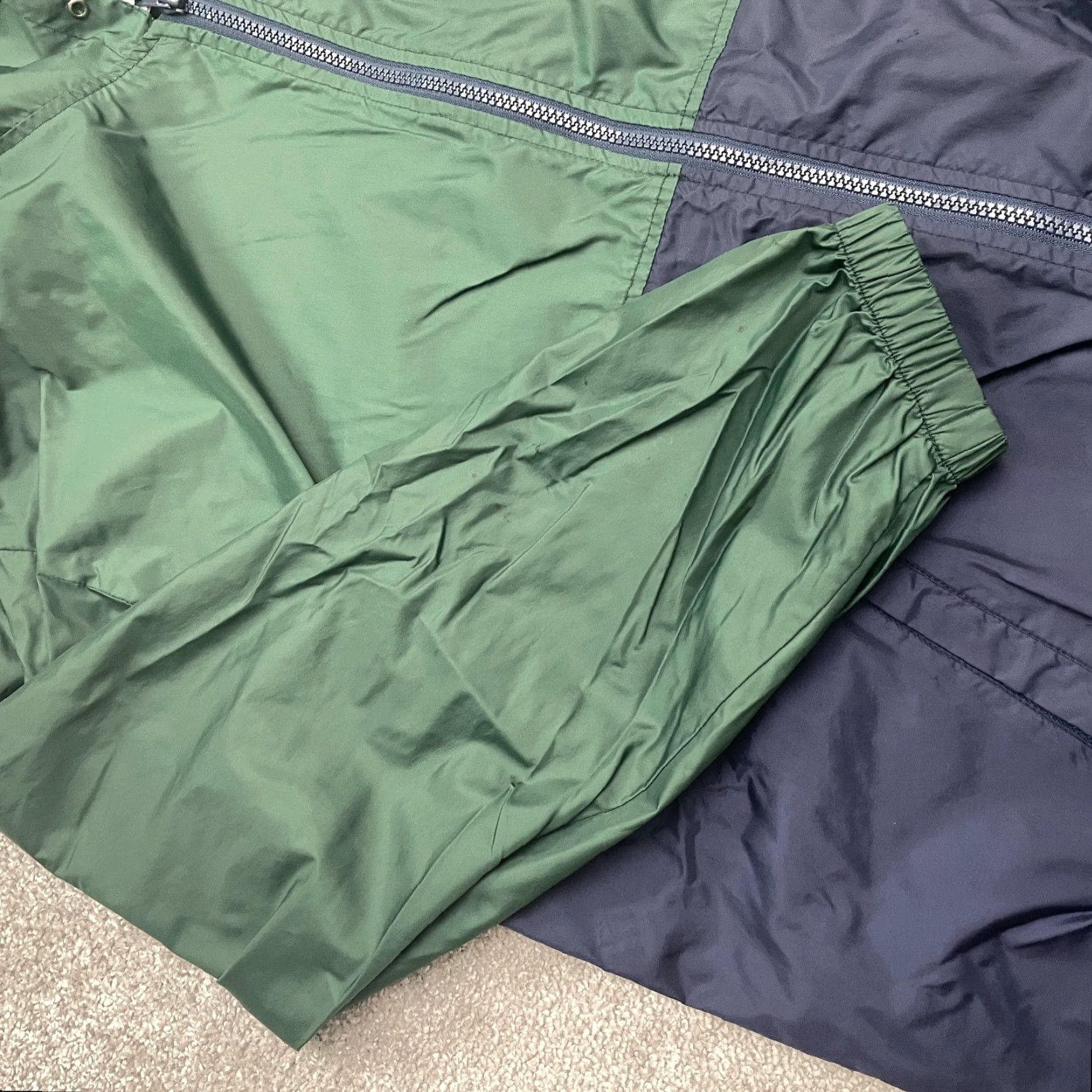Disney Walt Disney World Hoodie Windbreaker Jacket Mens Large Green Blue Lightweight Size US L / EU 52-54 / 3 - 7 Thumbnail