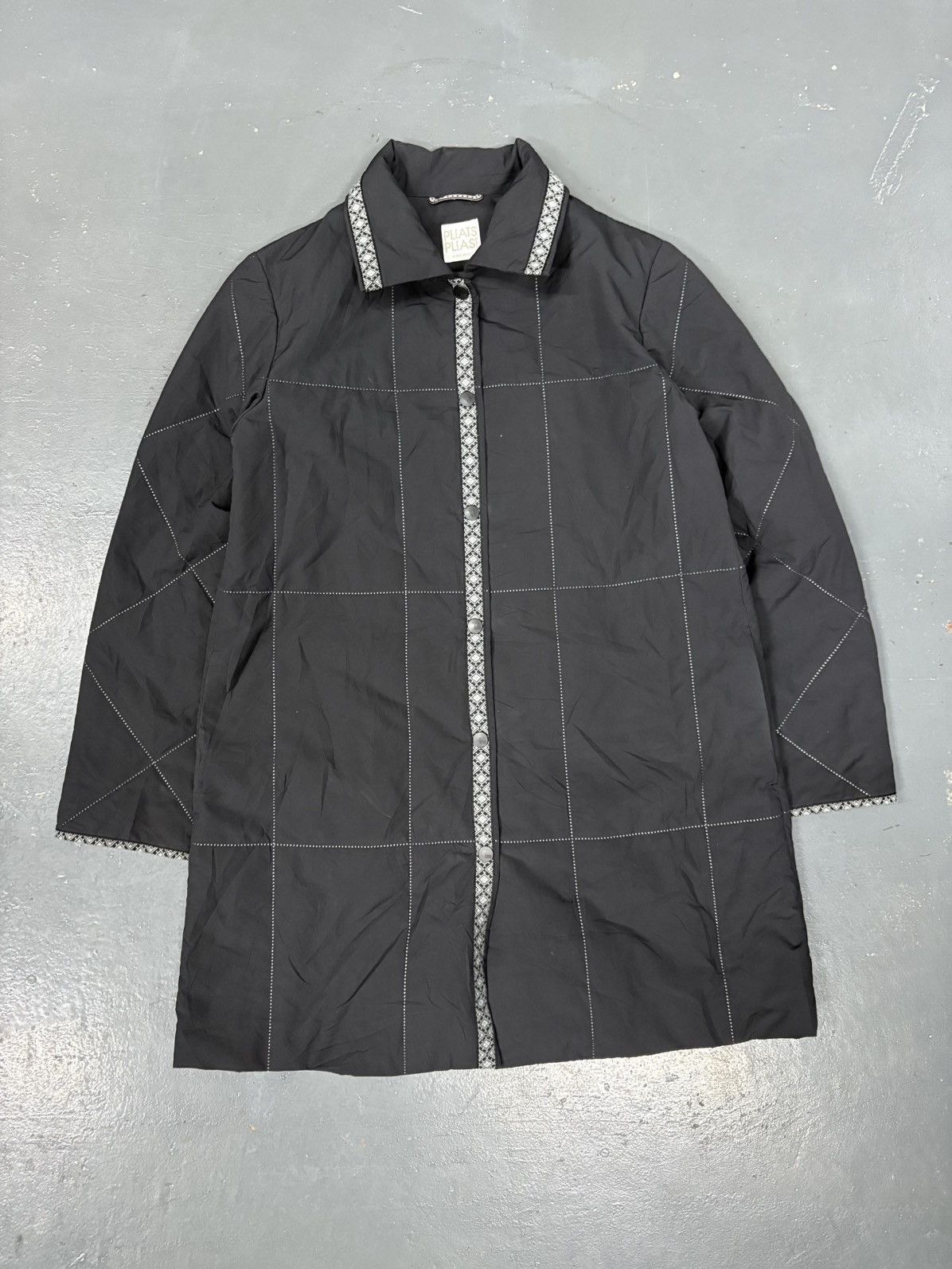 Pleats Please Issey Miyake Pleats please issey miyake lite puffer coat Size S / US 4 / IT 40 - 1 Thumbnail