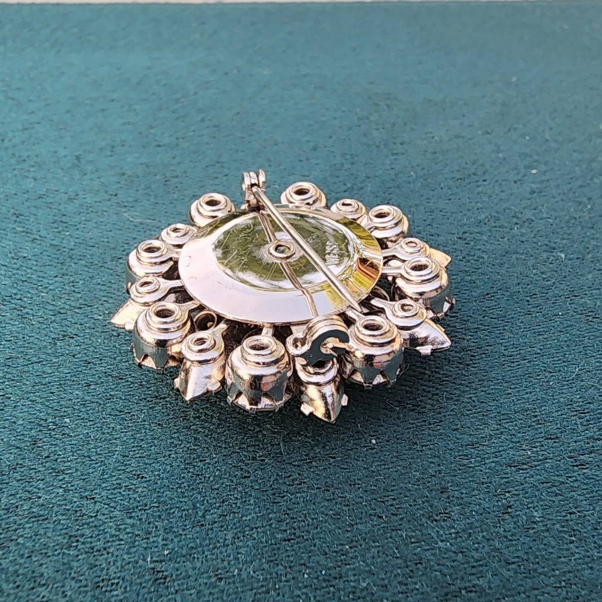 Designer Vintage Signed Weiss Brilliant Ice Rhinestone Cluster Brooch Size ONE SIZE - 5 Thumbnail