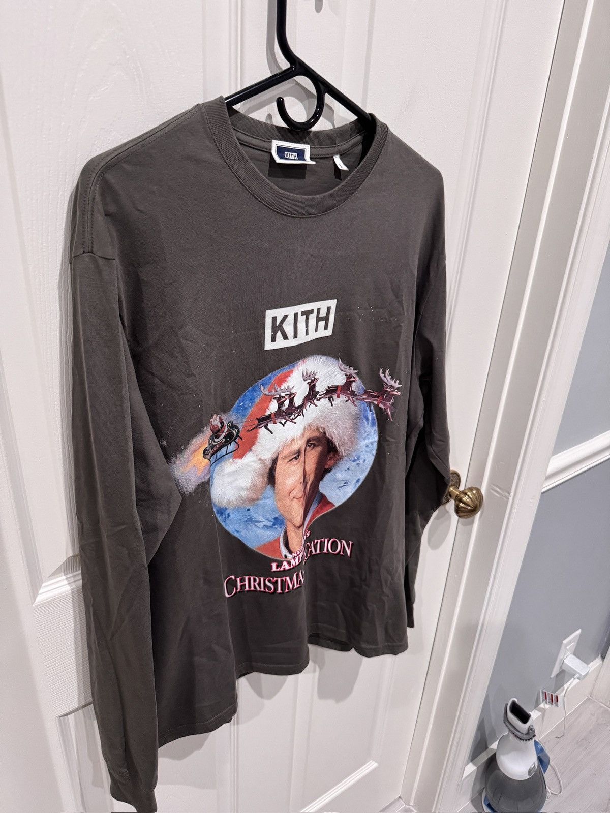 Kith Kith National Lampoon Pavement Grey Christmas LS Tee Size M Size US M / EU 48-50 / 2 - 2 Thumbnail