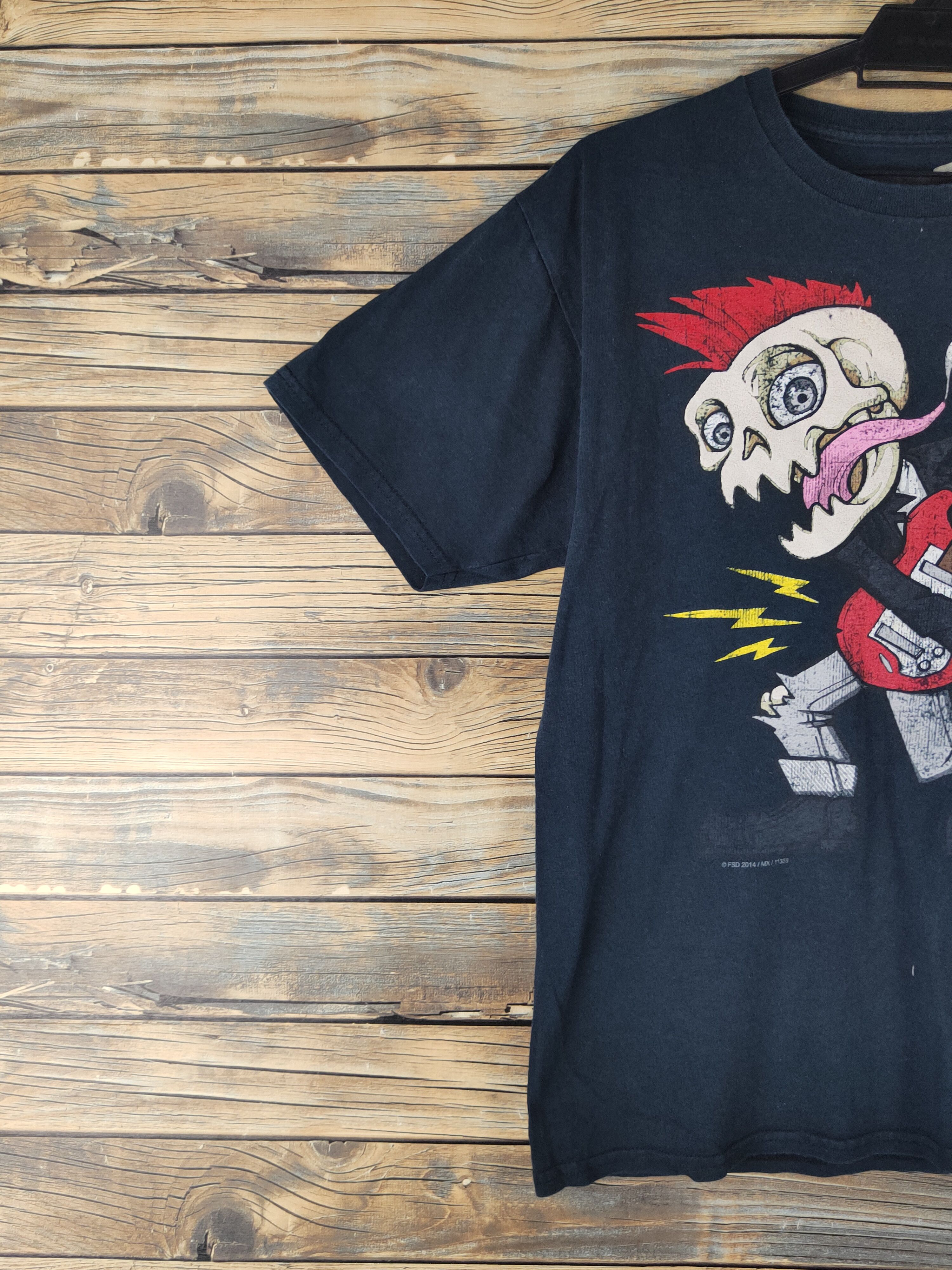 Japanese Brand DL Audio Council skull band guitar Navy T-shirt #2133 Size US M / EU 48-50 / 2 - 4 Thumbnail