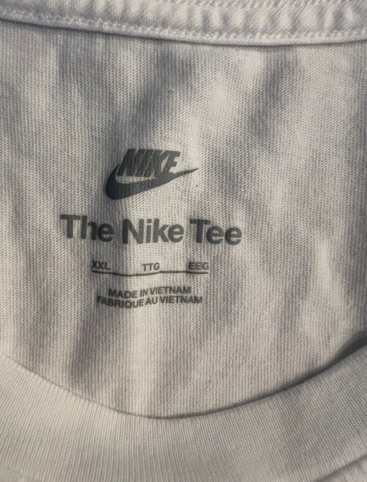 Nike Men's The NIKE Tee Crew Neck T-Shirt White Embroidered XXL Size US XXL / EU 58 / 5 - 7 Thumbnail